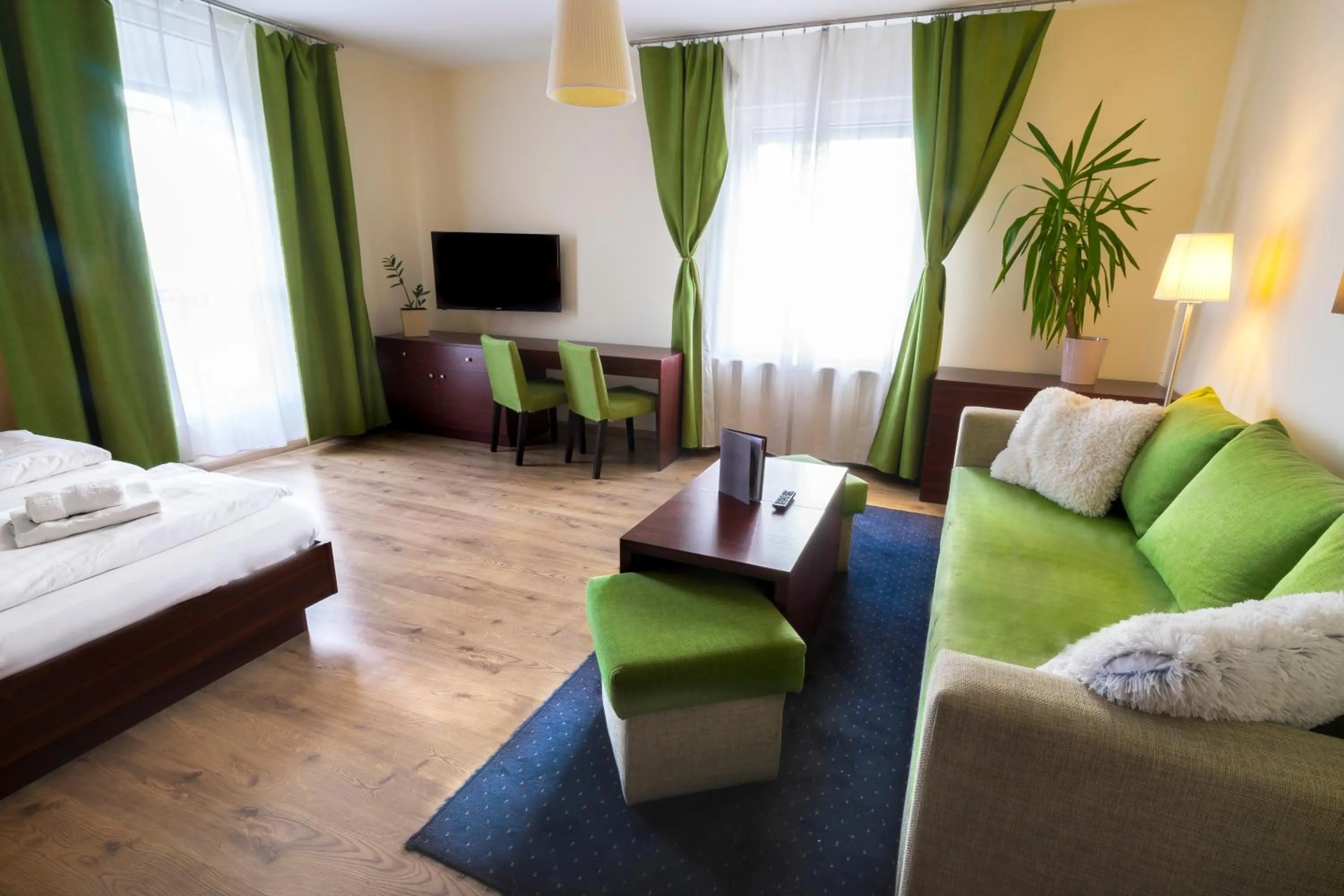 Living room, Bed in Penzión Talisman