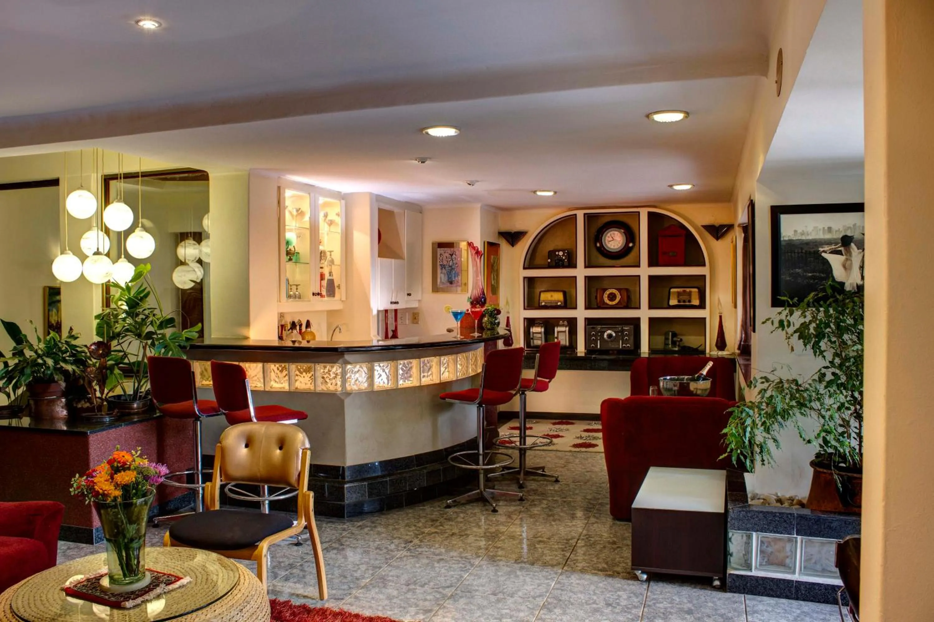 Communal lounge/ TV room in Villa Simonne