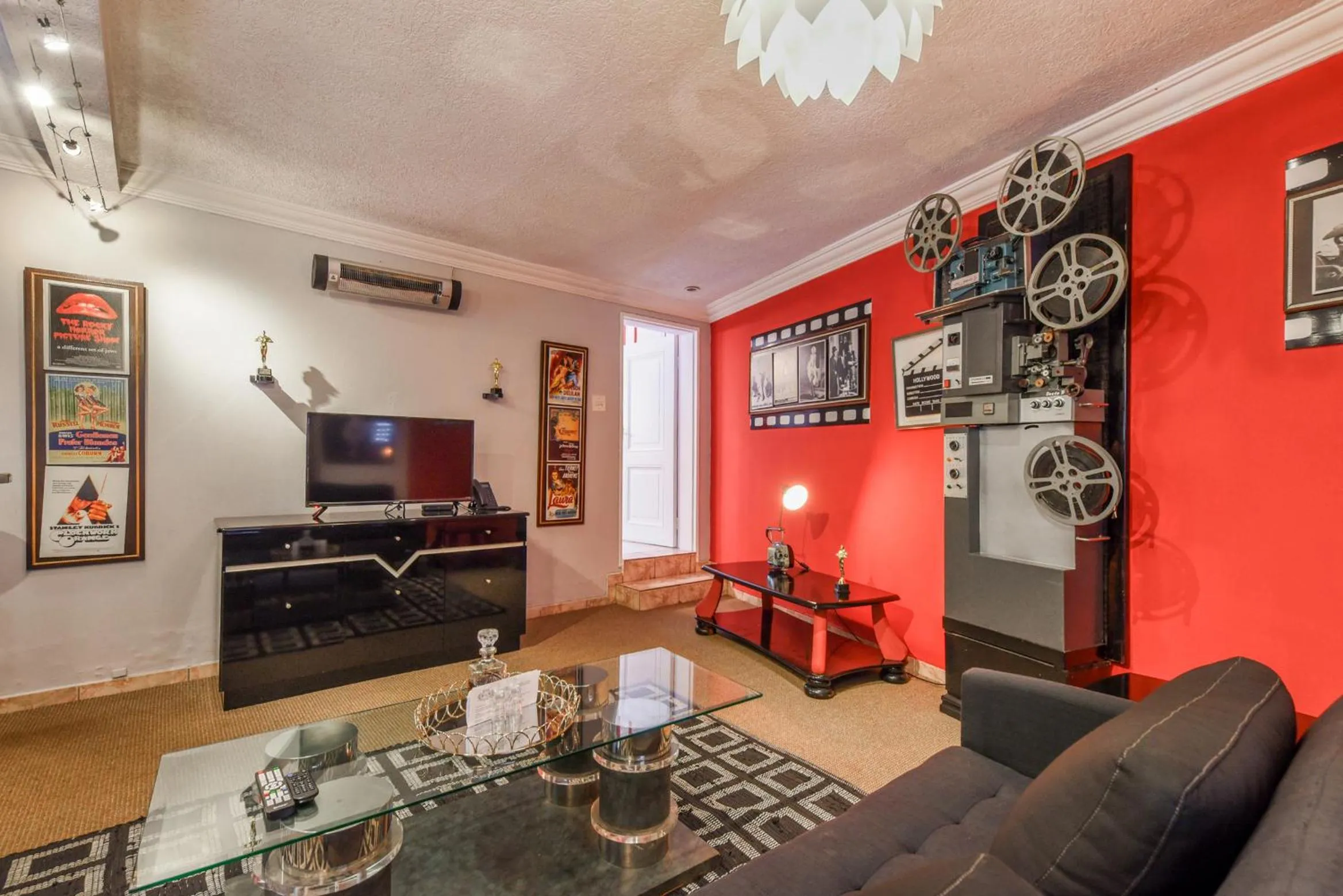 TV and multimedia in Villa Simonne