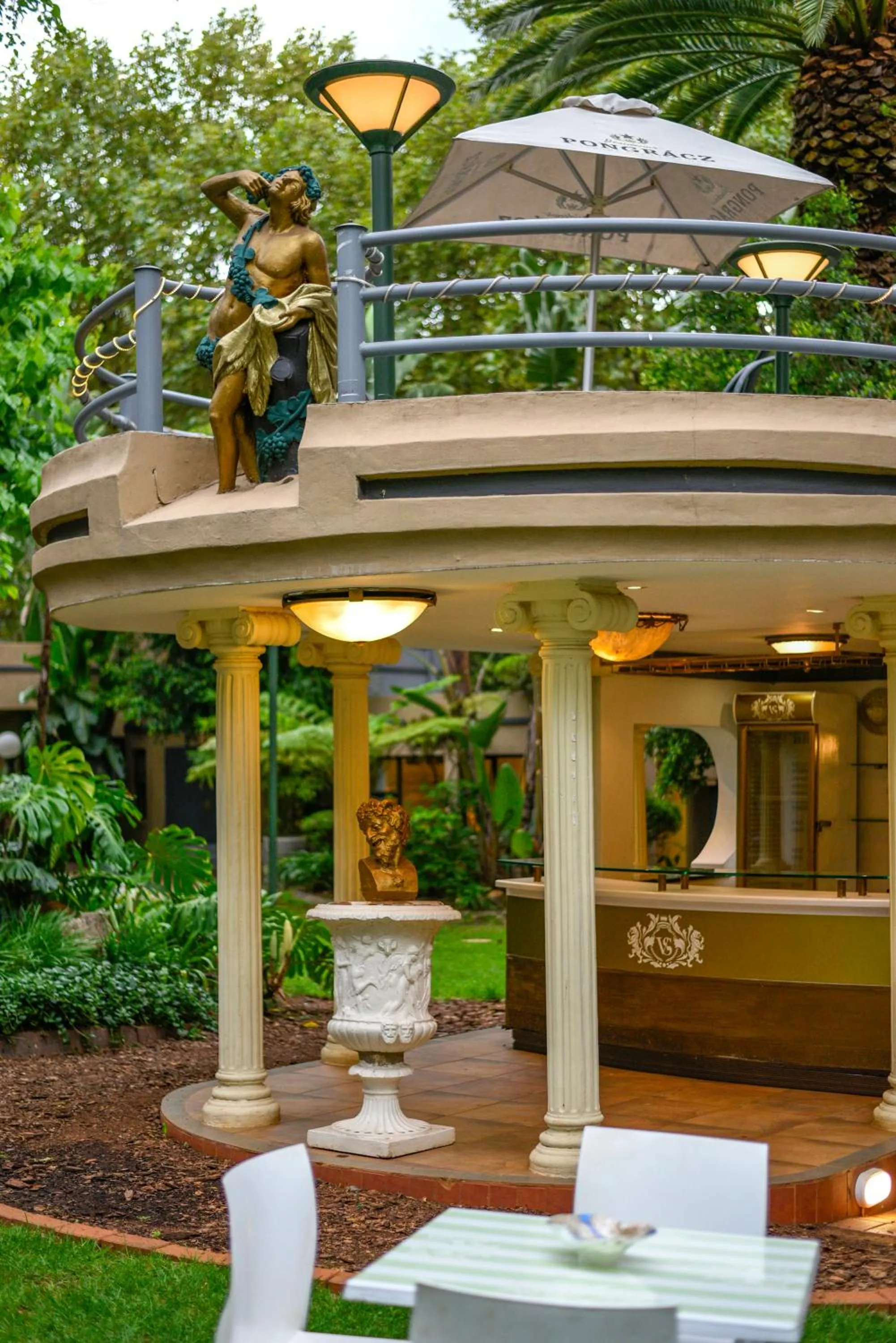 Garden in Villa Simonne