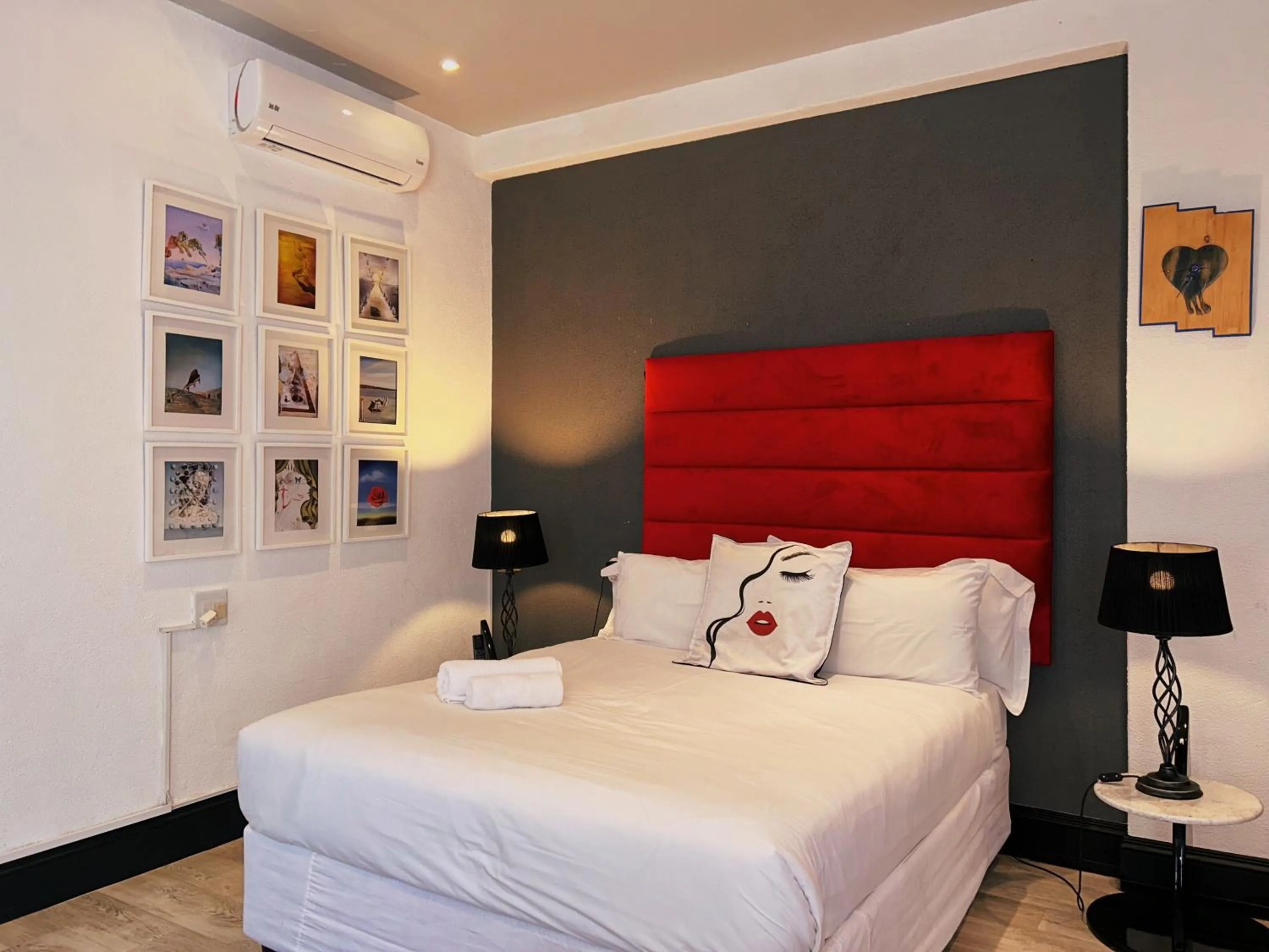 Bed in Villa Simonne