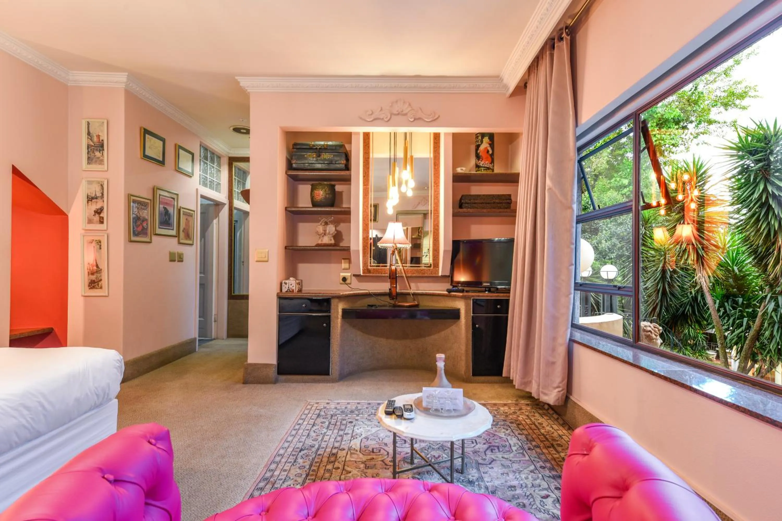 TV and multimedia in Villa Simonne