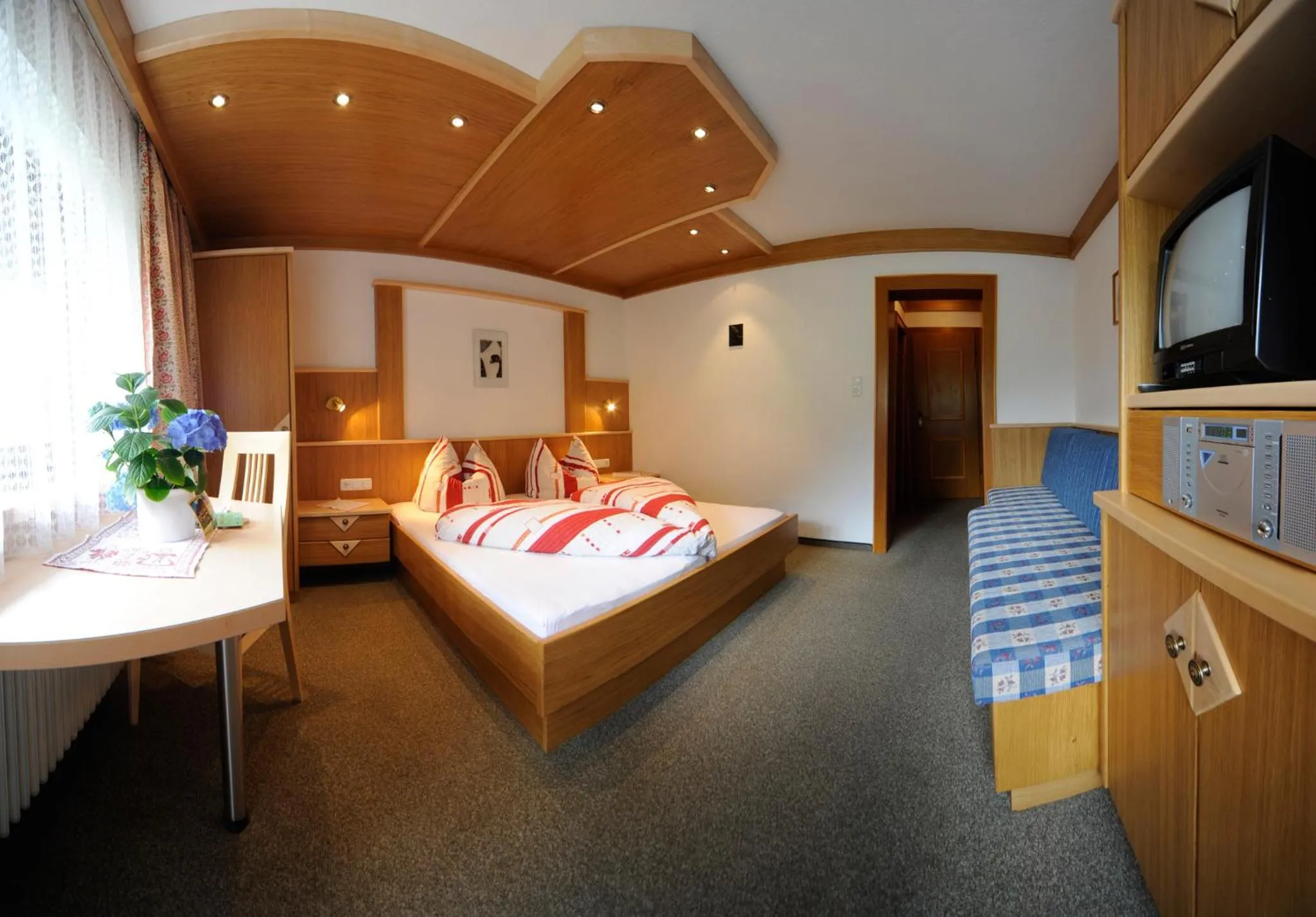 Photo of the whole room, Bed in Gästehaus Bergland