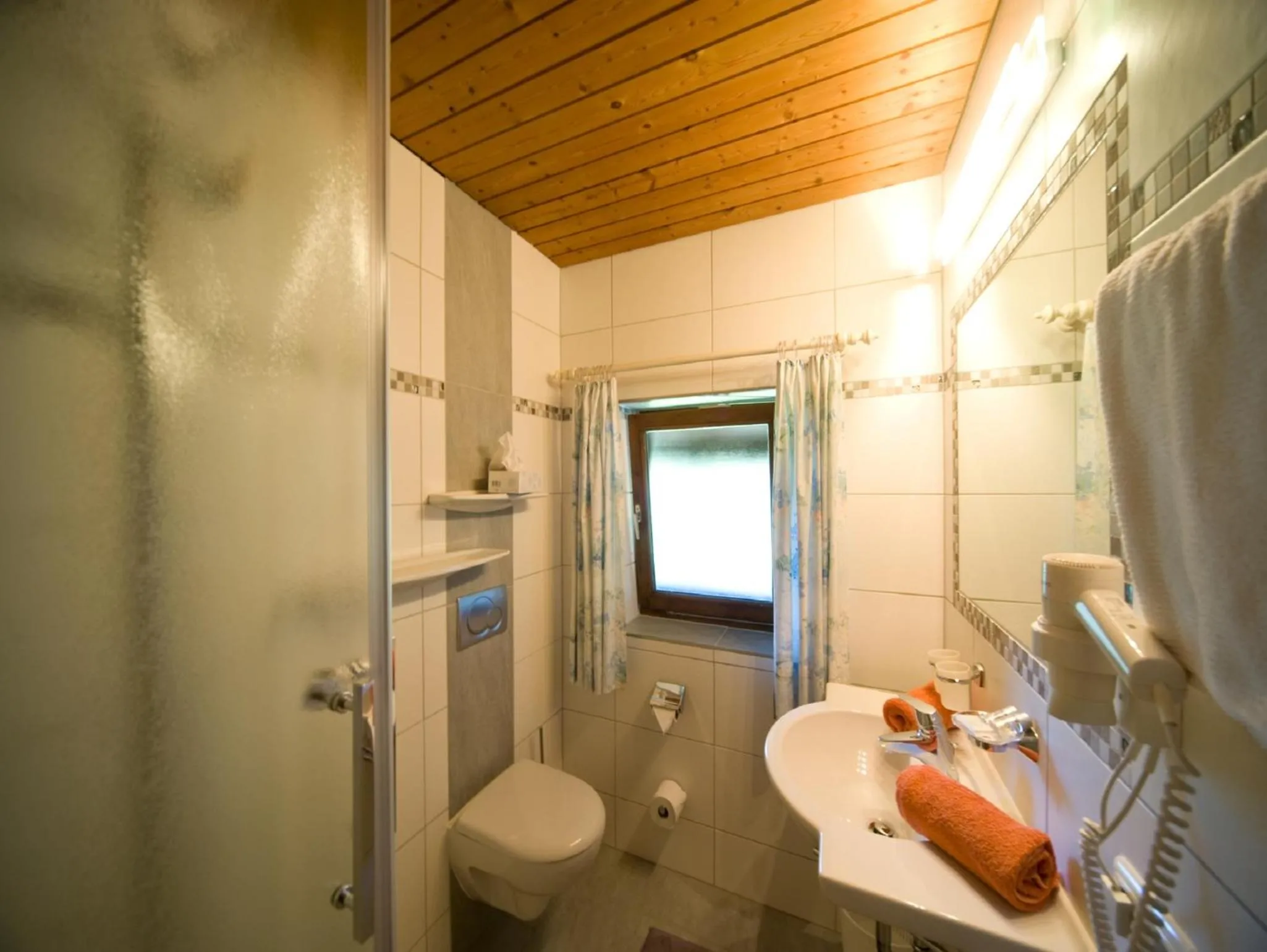 Bathroom in Gästehaus Bergland