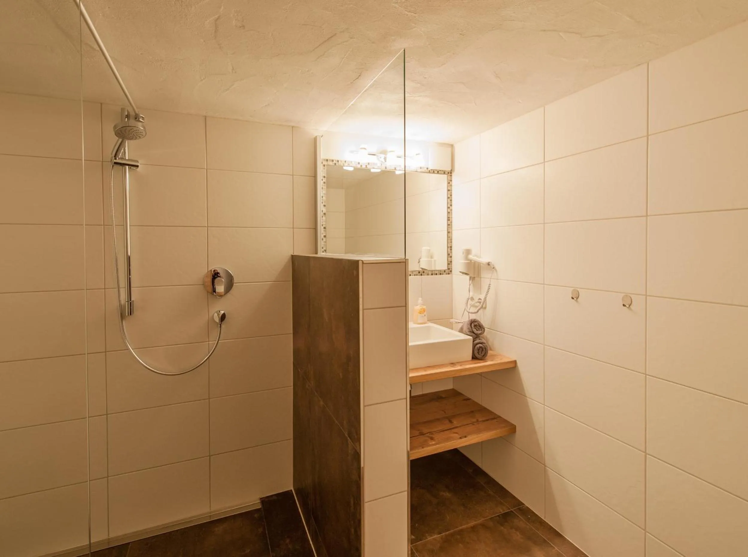 Bathroom in Gästehaus Bergland