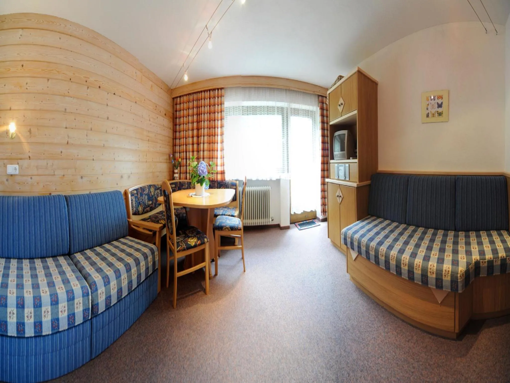 Living room, Bed in Gästehaus Bergland