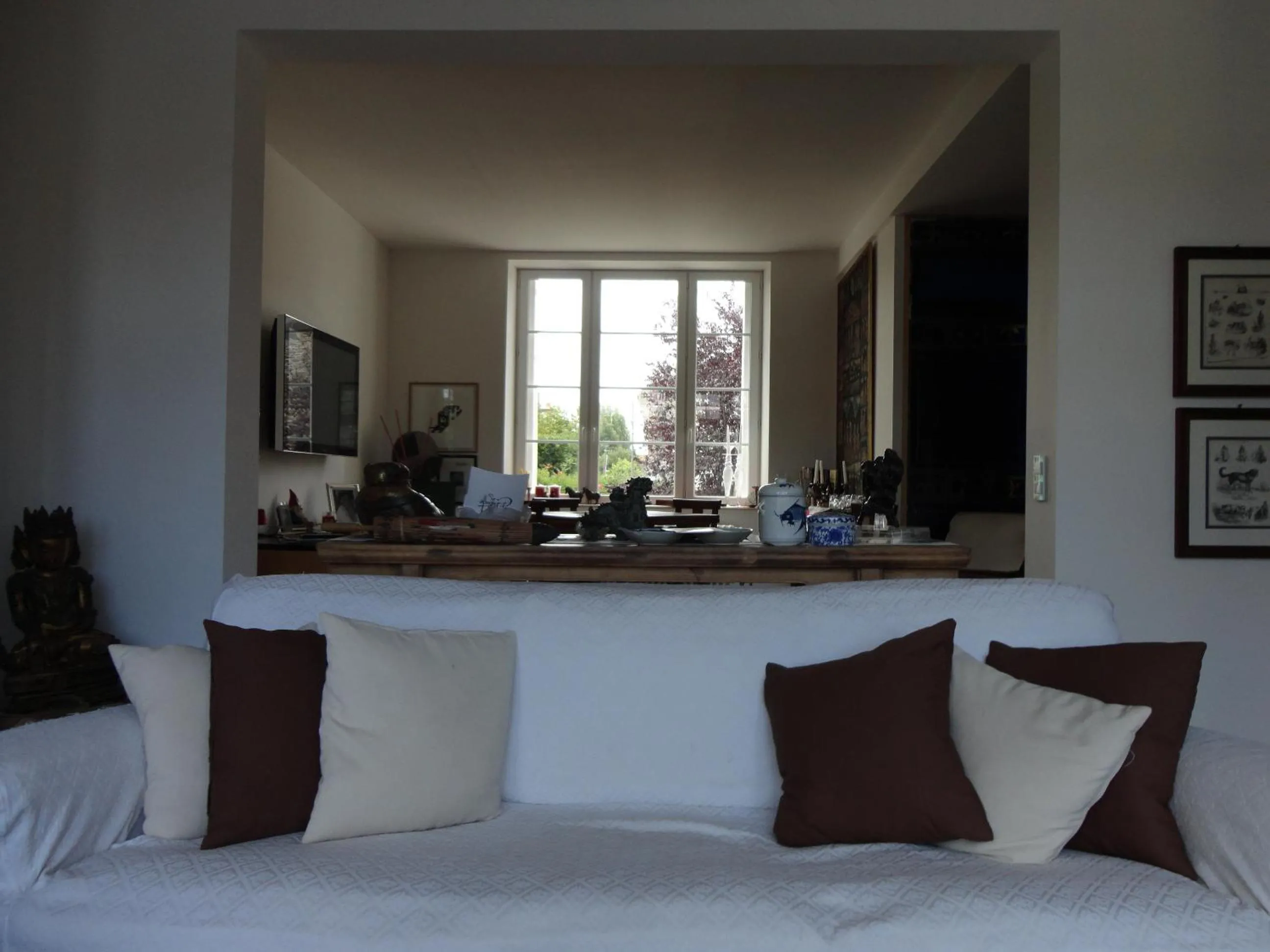 Communal lounge/ TV room, Bed in B&B Maison Angélus