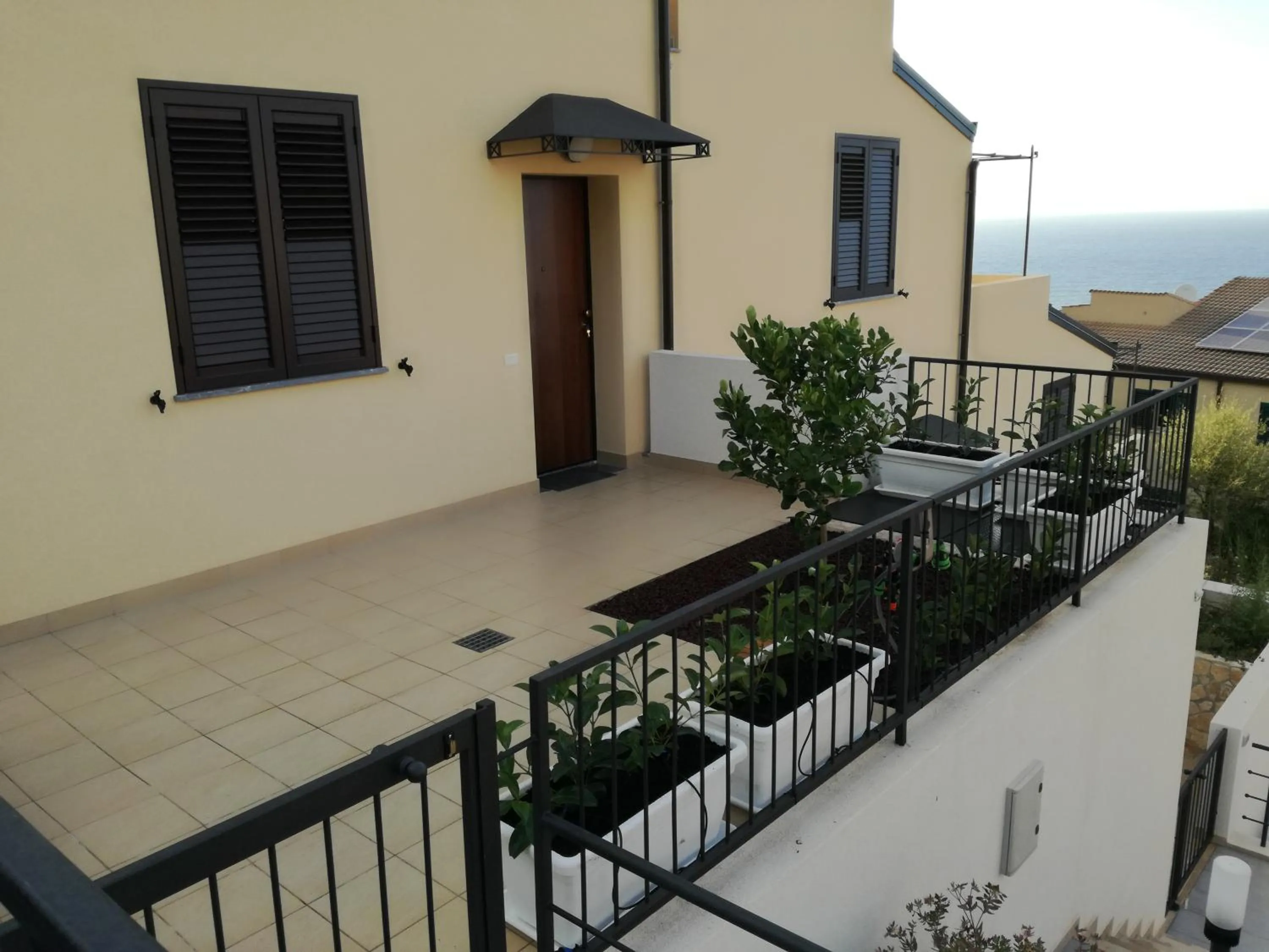 Facade/entrance in Bianco di Mare
