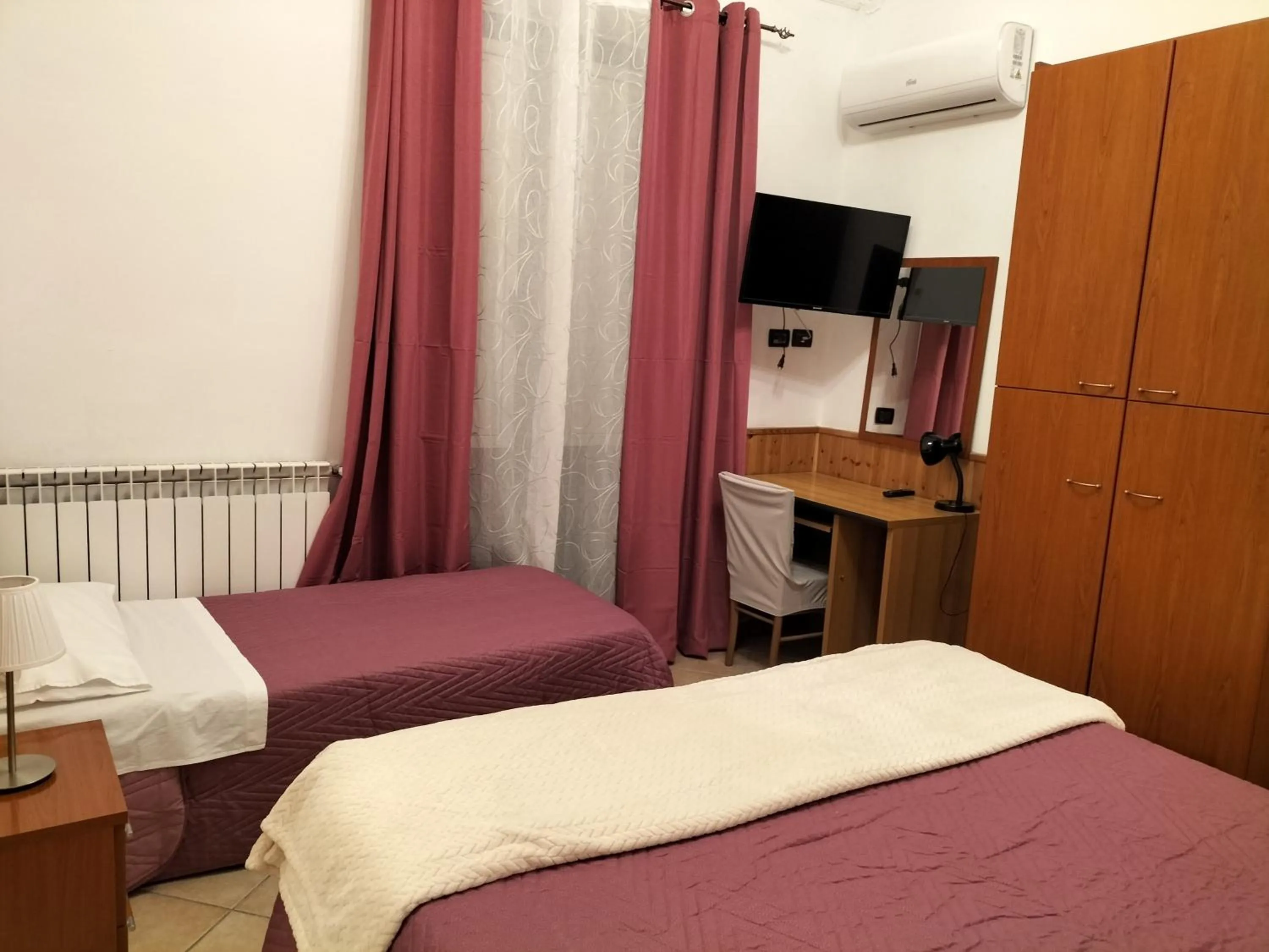 Photo of the whole room, Bed in B&B Da Rosa