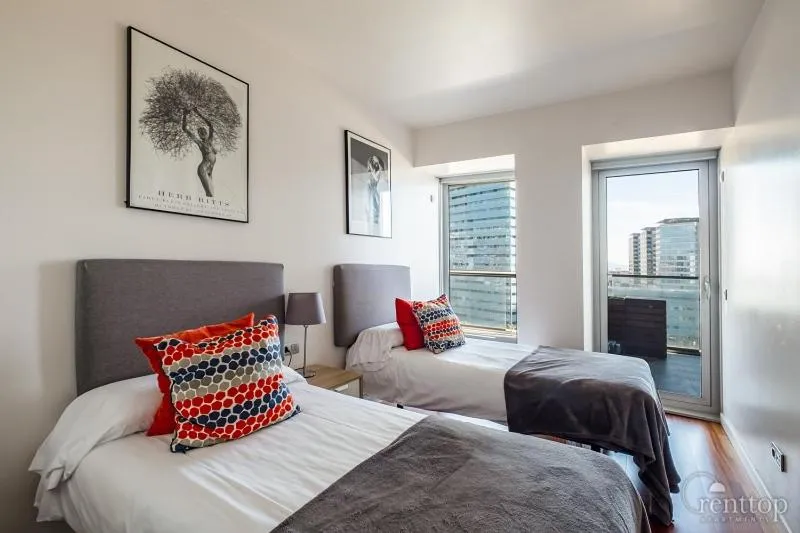 Bed in Rent Top Apartments Beach-Diagonal Mar