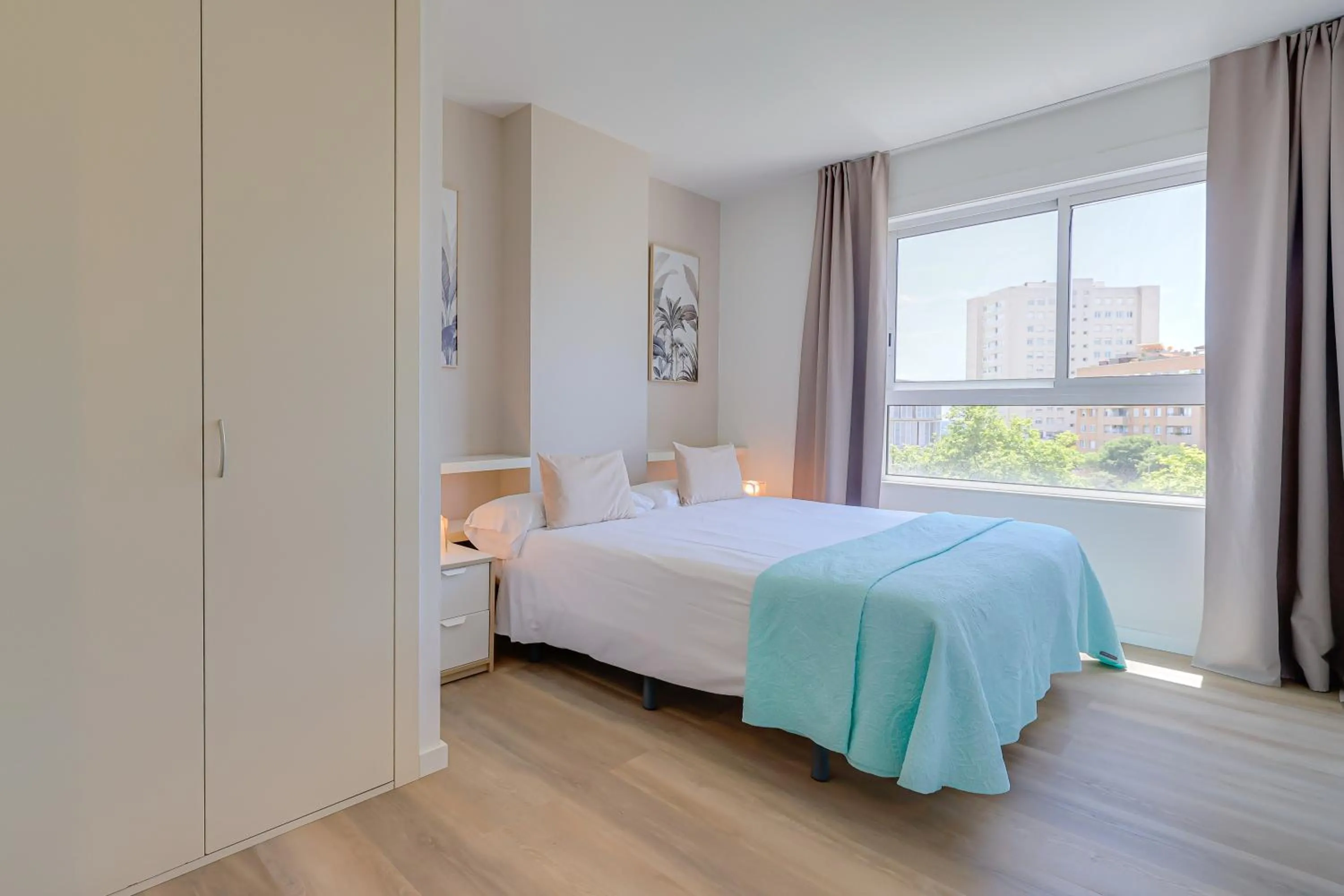 Bed in Rent Top Apartments Beach-Diagonal Mar