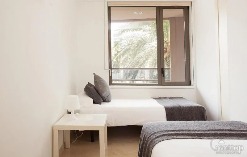 Bed in Rent Top Apartments Beach-Diagonal Mar