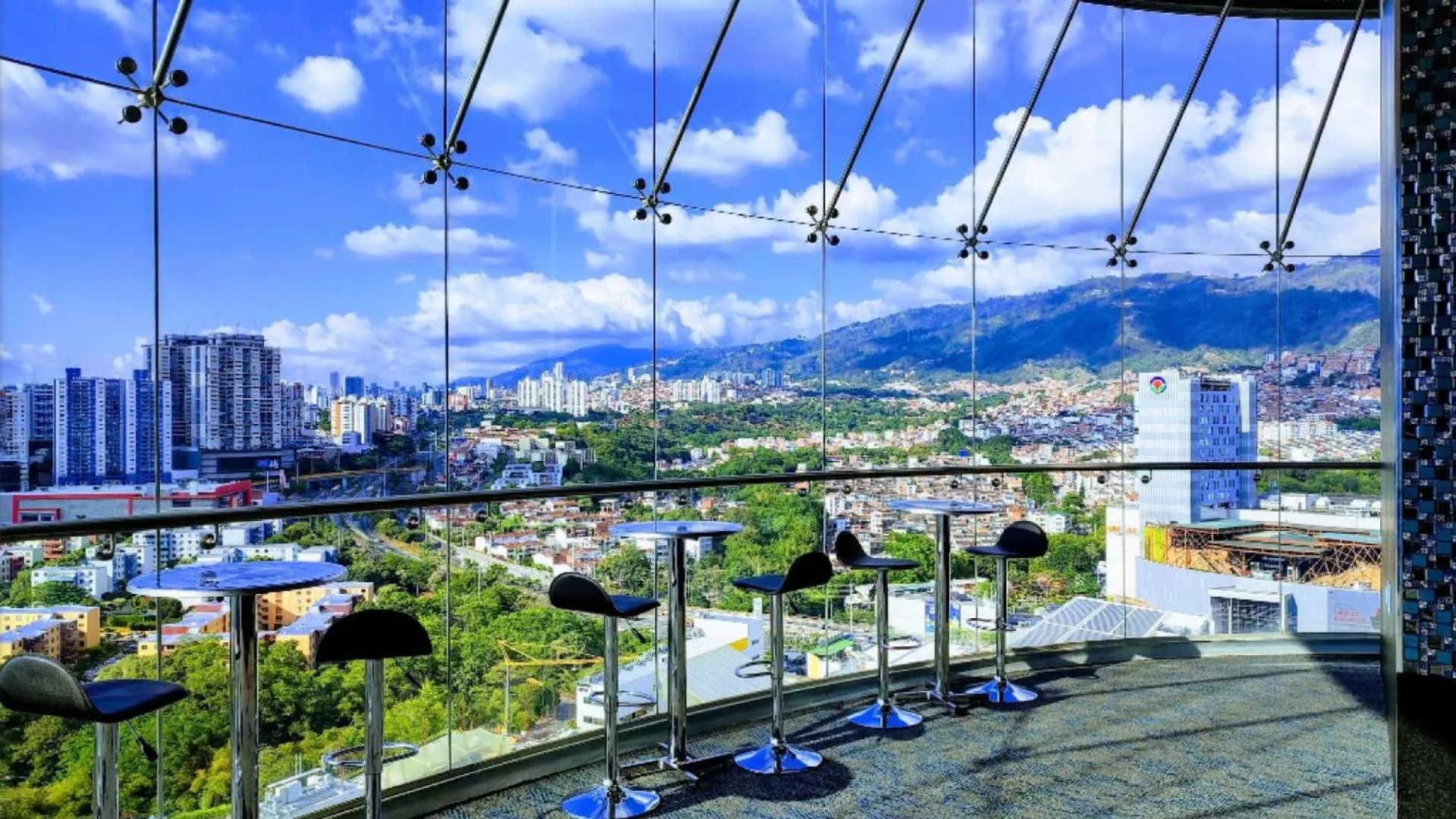 Restaurant/places to eat in Hotel Roseliere Bucaramanga