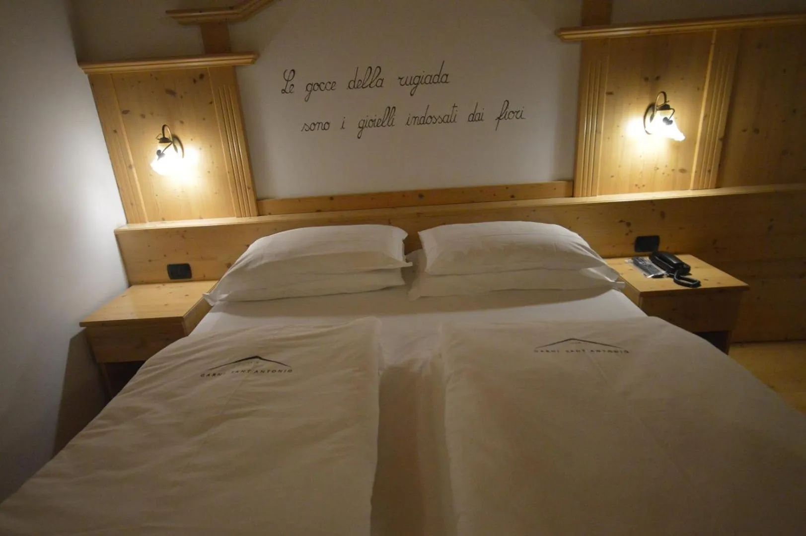 Bed in Hotel Garnì Sant'Antonio con Spa