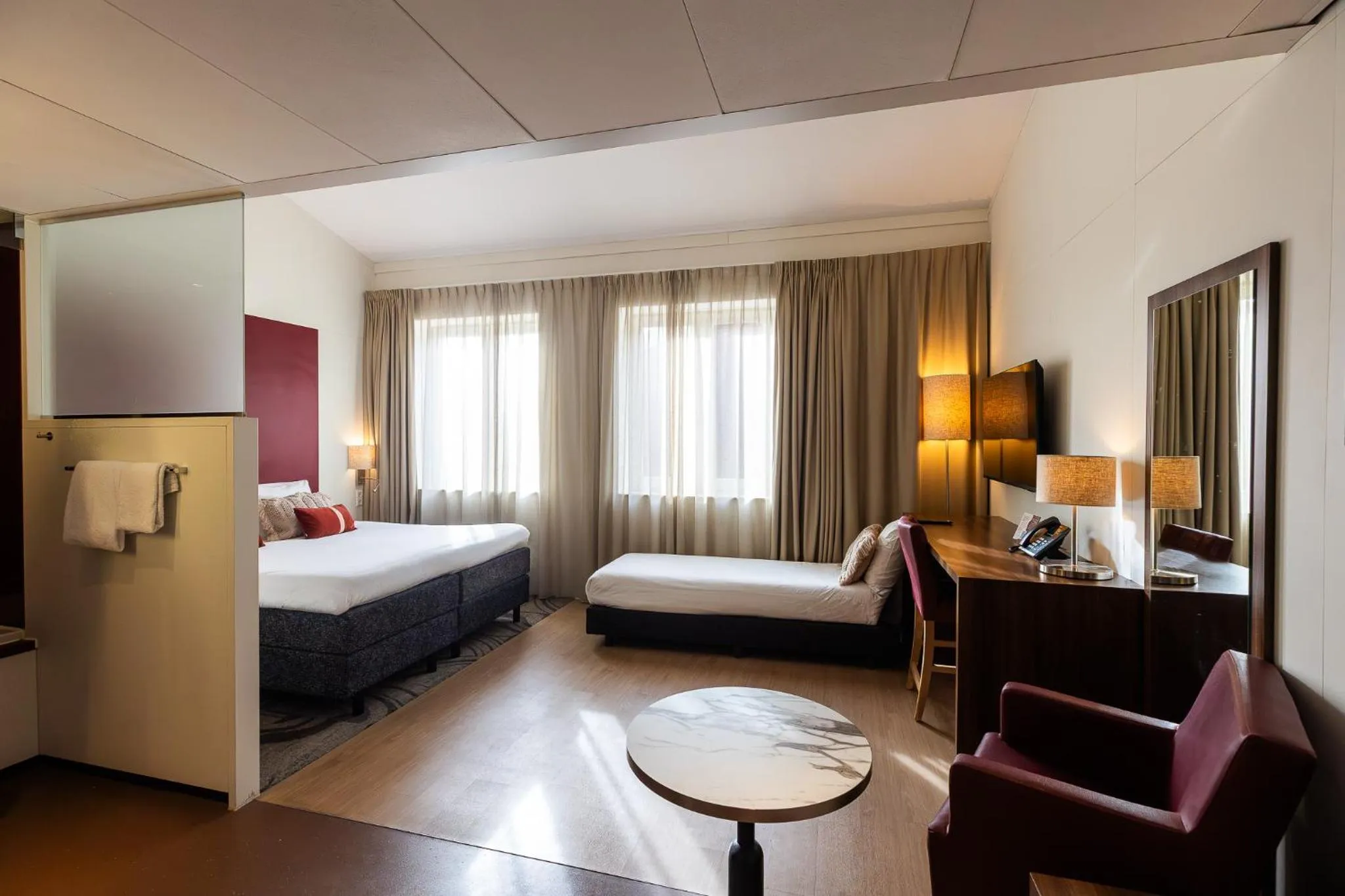 Bed in City Hotel Gouda, WorldHotels Crafted Collection