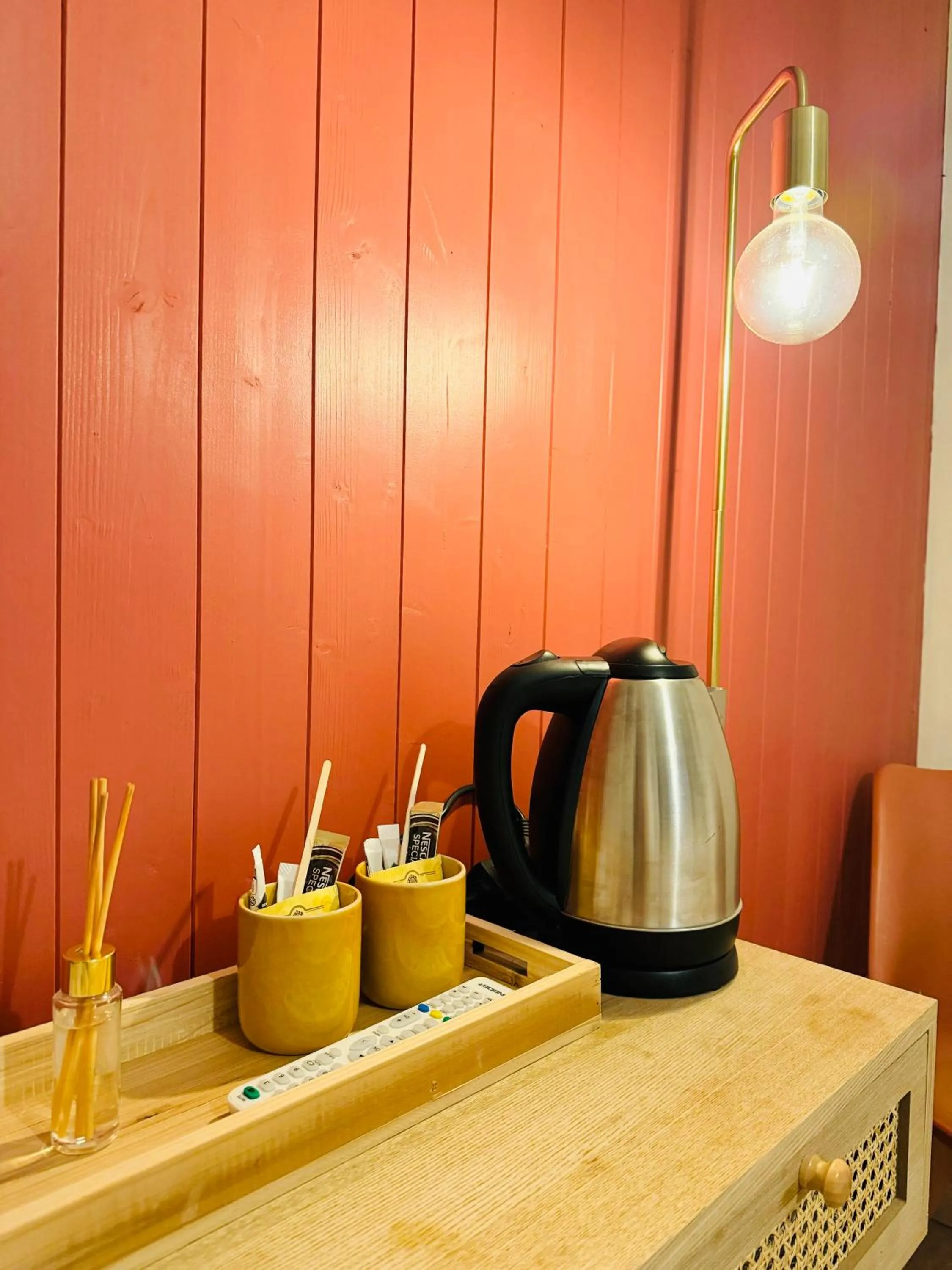 Coffee/tea facilities in Motel Les Broussailles