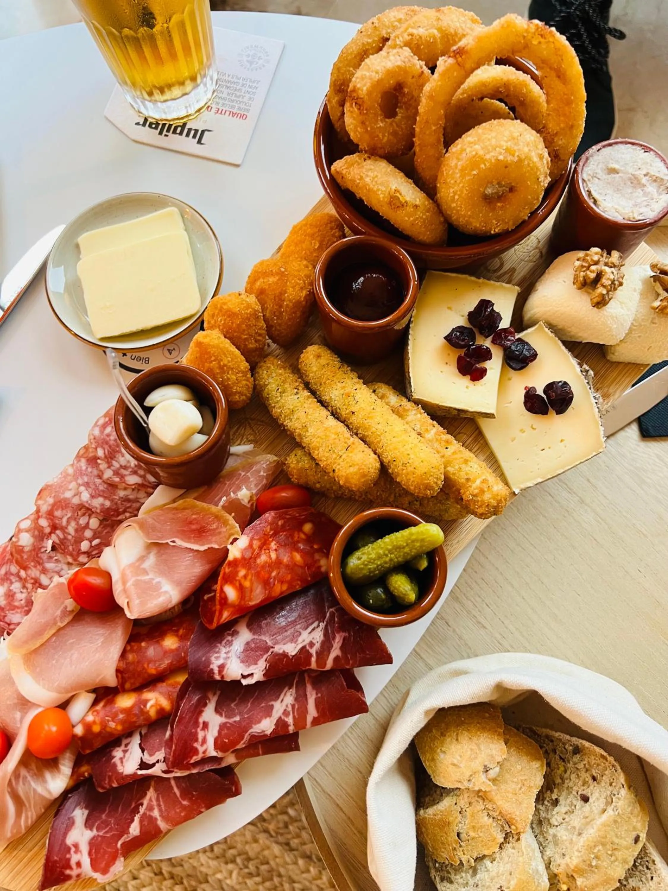 Restaurant/places to eat in Motel Les Broussailles