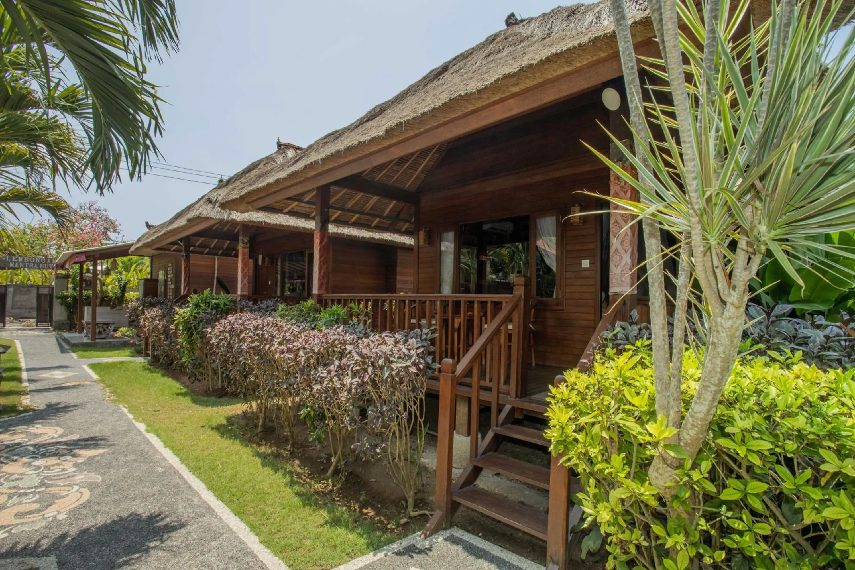 Lembongan Mantra Huts