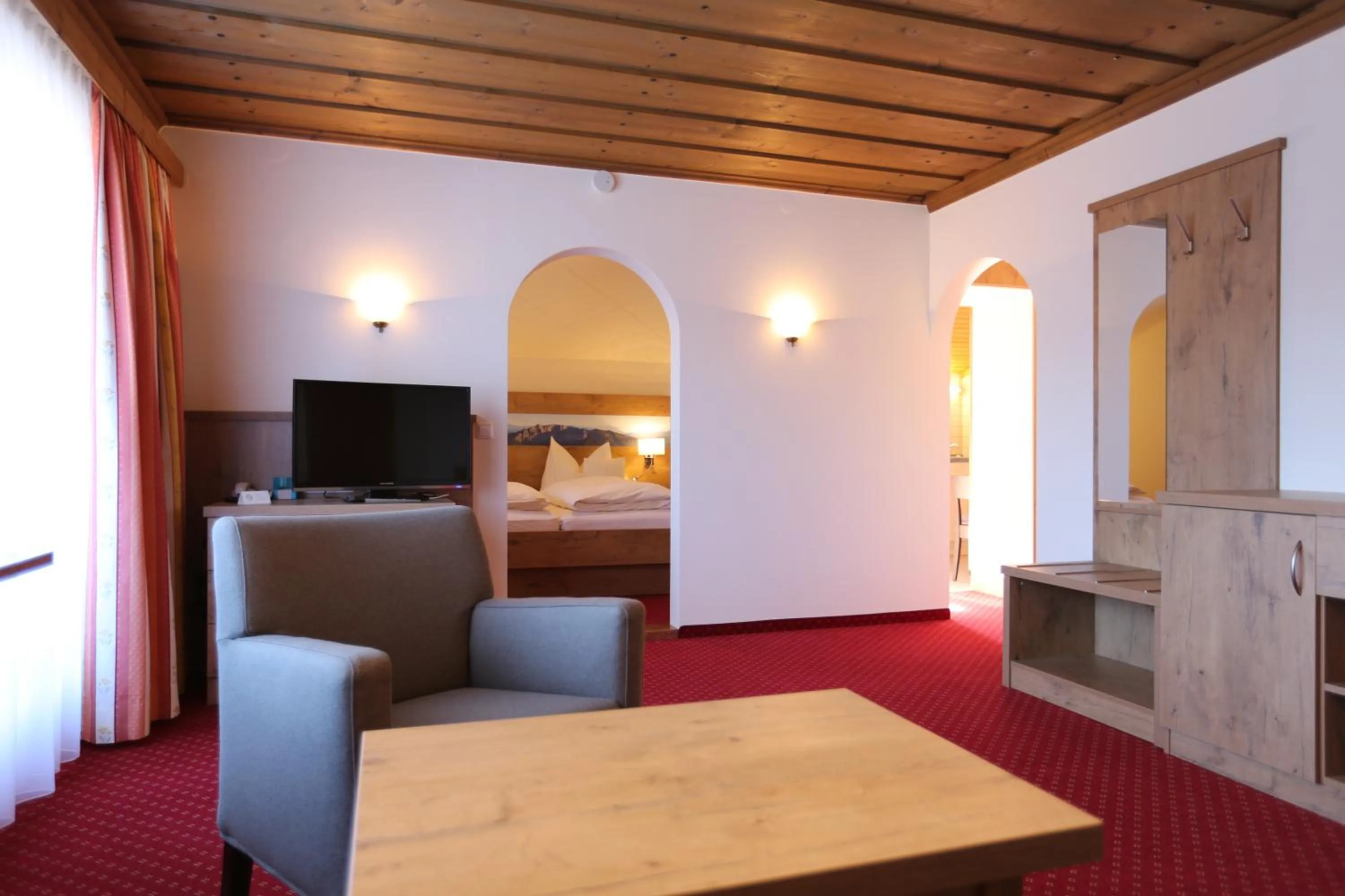 Photo of the whole room, Bed in Gästehaus Heimgarten