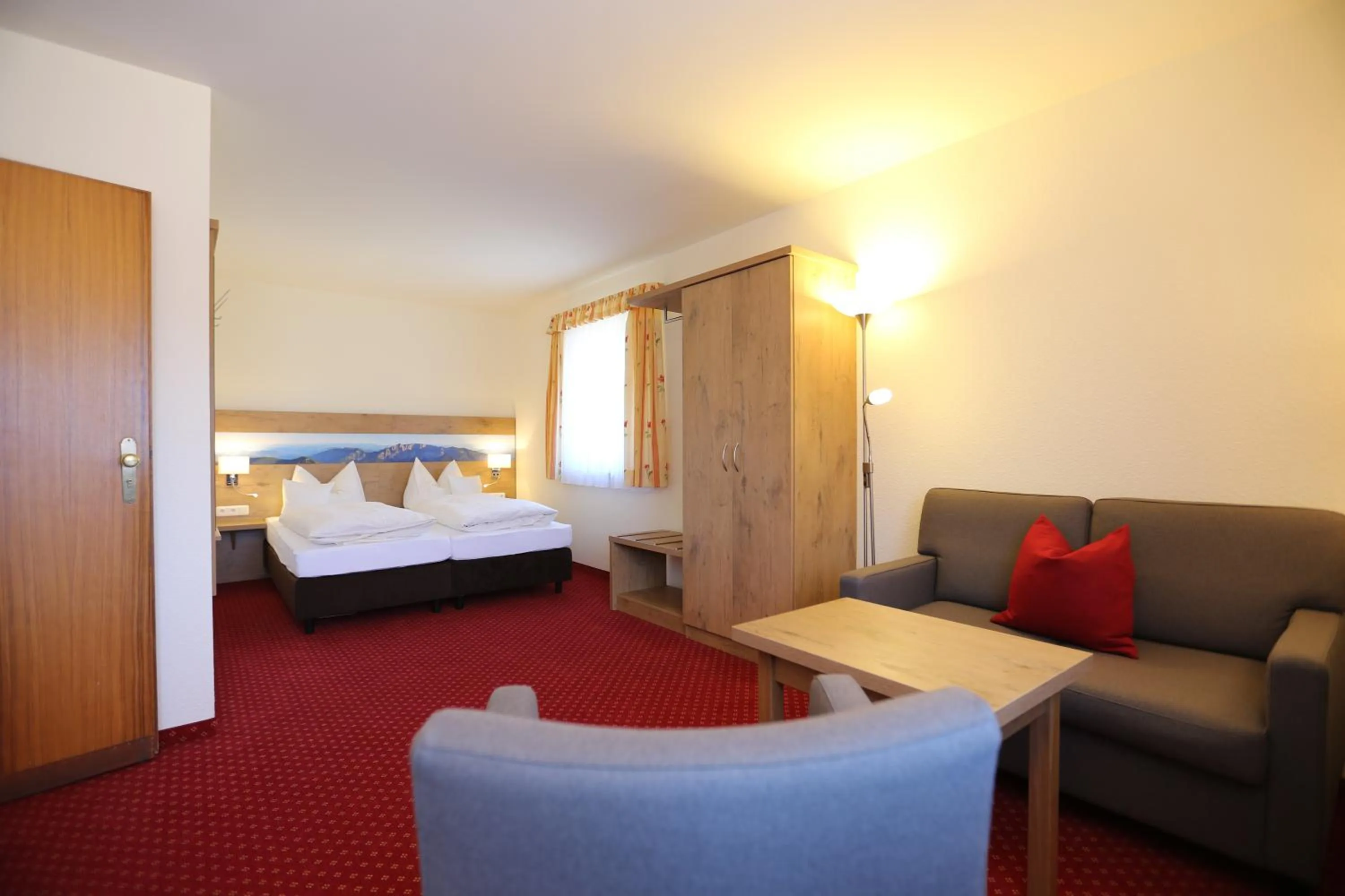 Photo of the whole room, Bed in Gästehaus Heimgarten