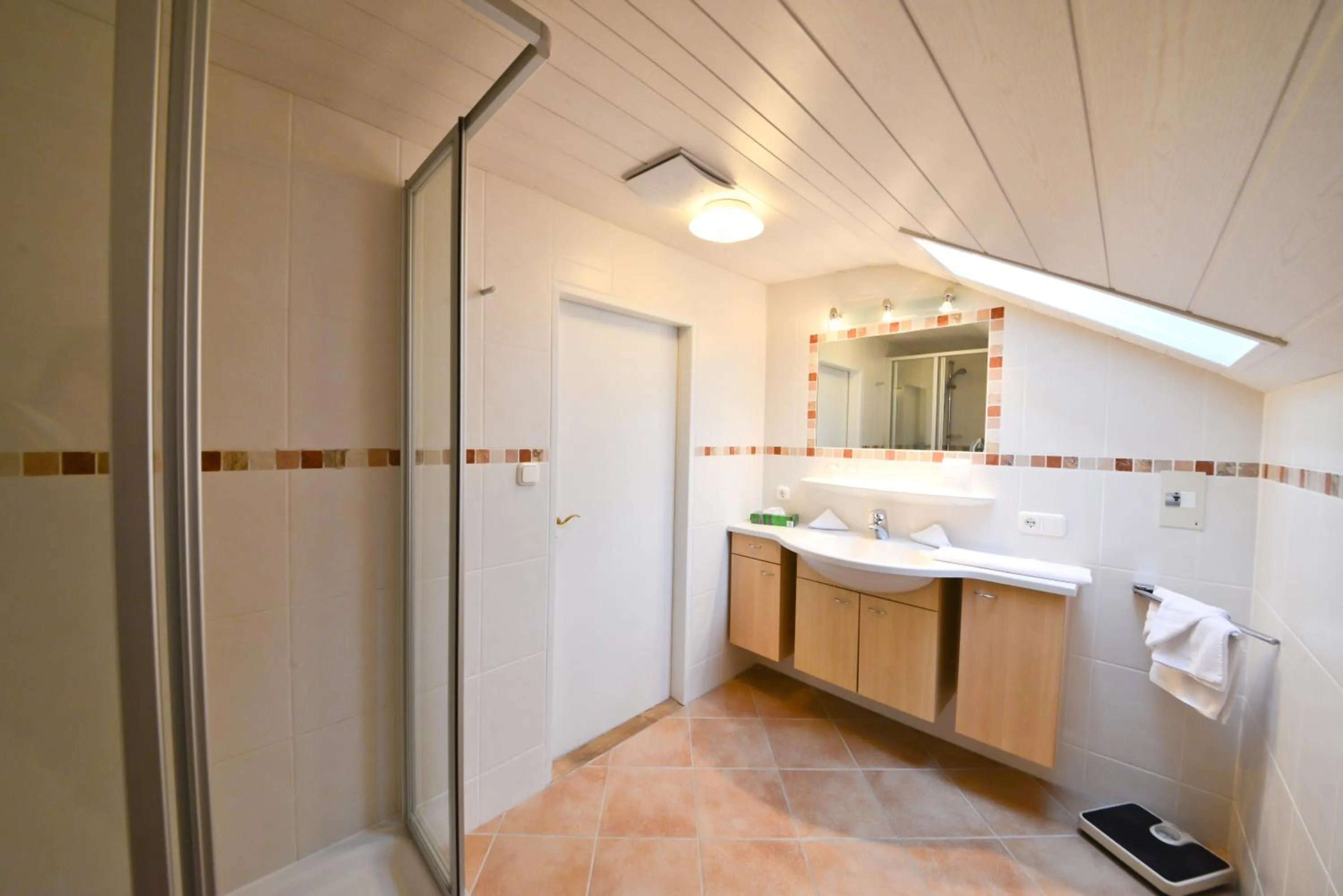 Bathroom in Gästehaus Heimgarten