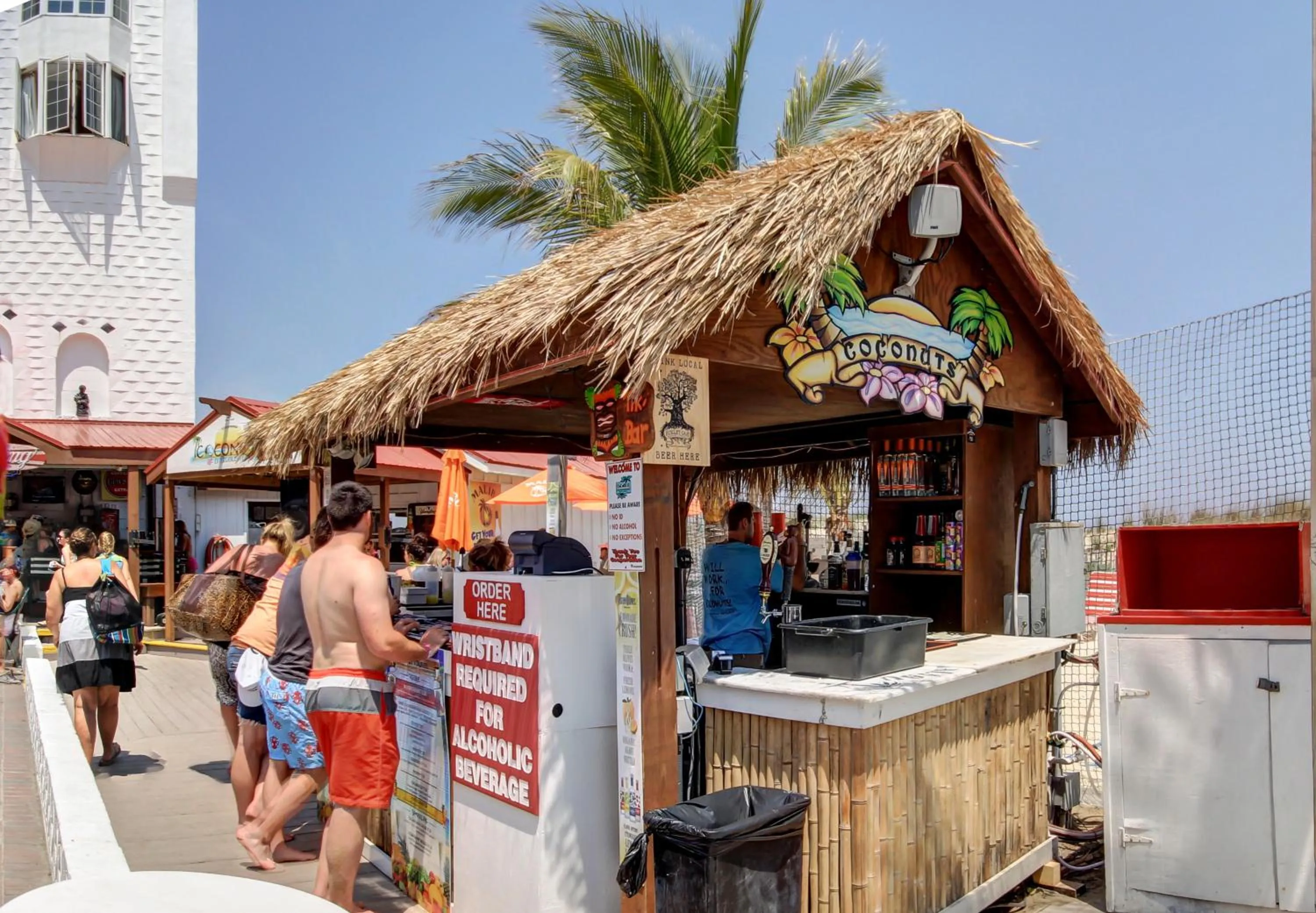 Alcoholic drinks in Castle in the Sand