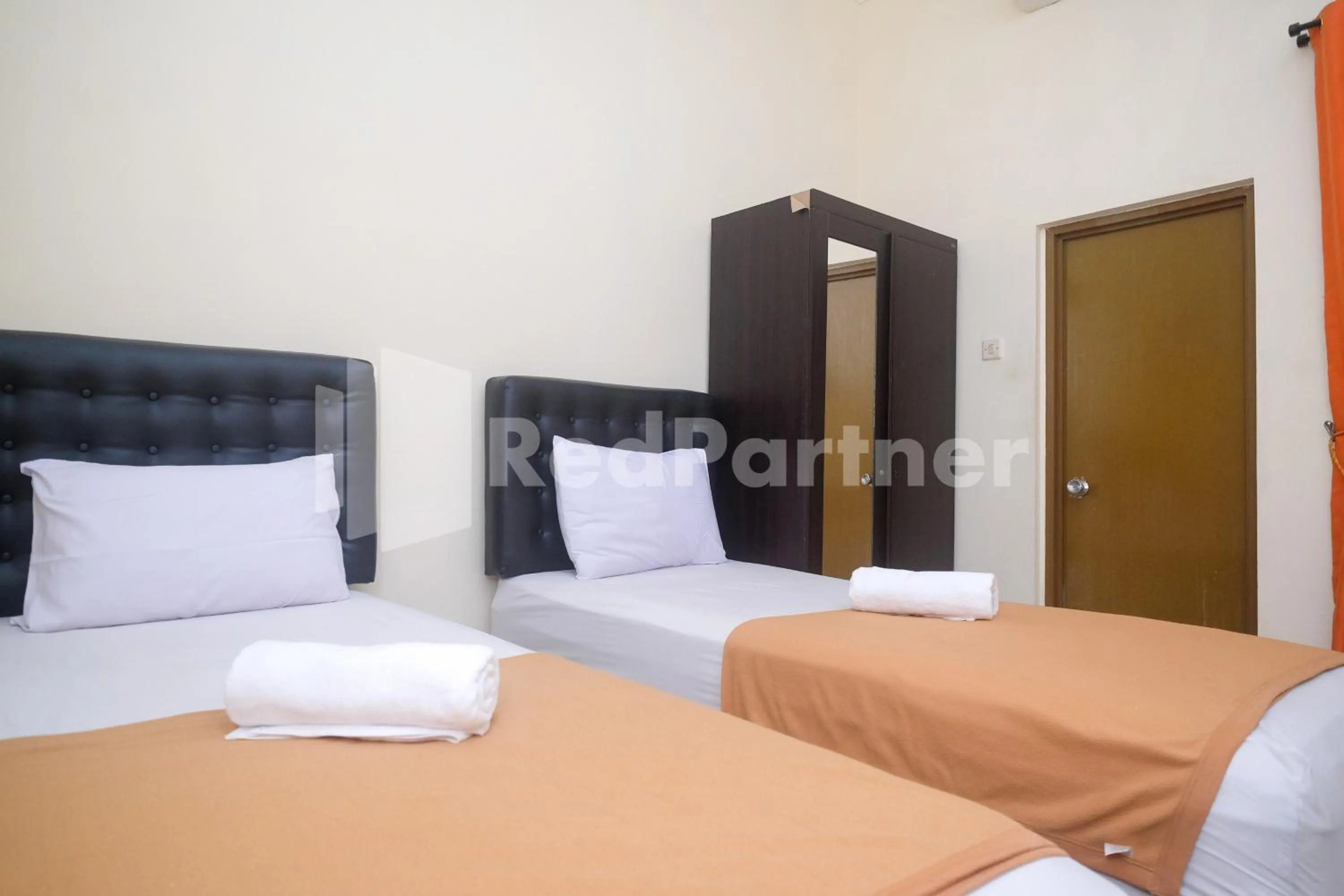 Bed in Griya Loka 1 Syariah Near RSUD Dr Kariadi Mitra RedDoorz