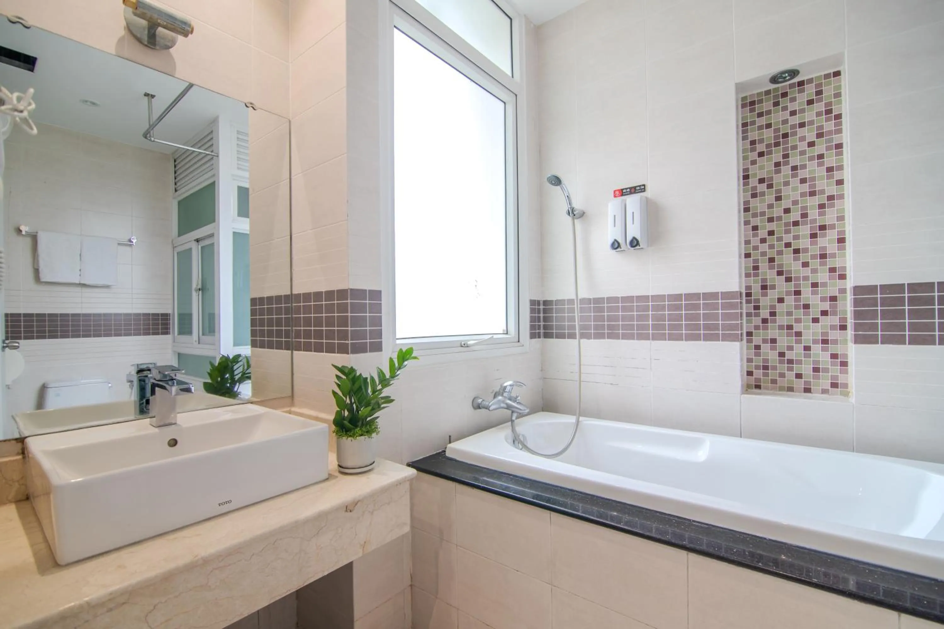 Bin Bin Hotel 6 - Near SECC D7