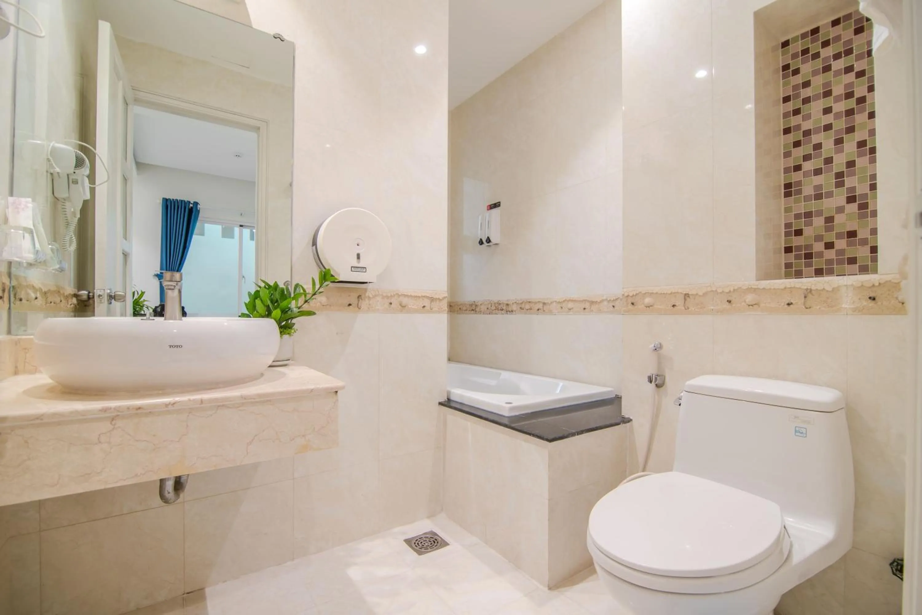 Bin Bin Hotel 6 - Near SECC D7