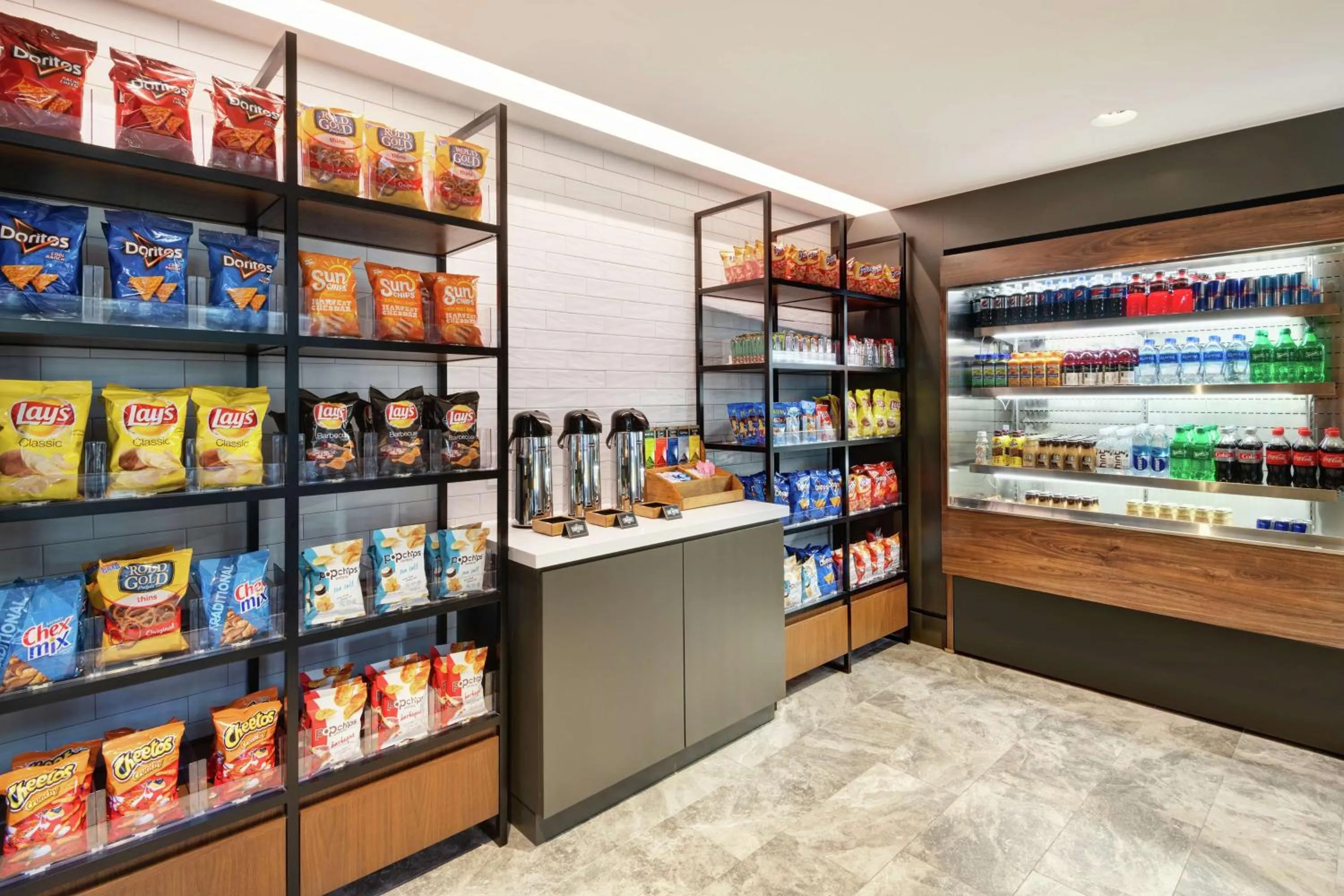 Restaurant/places to eat in Embassy Suites Tysons Corner