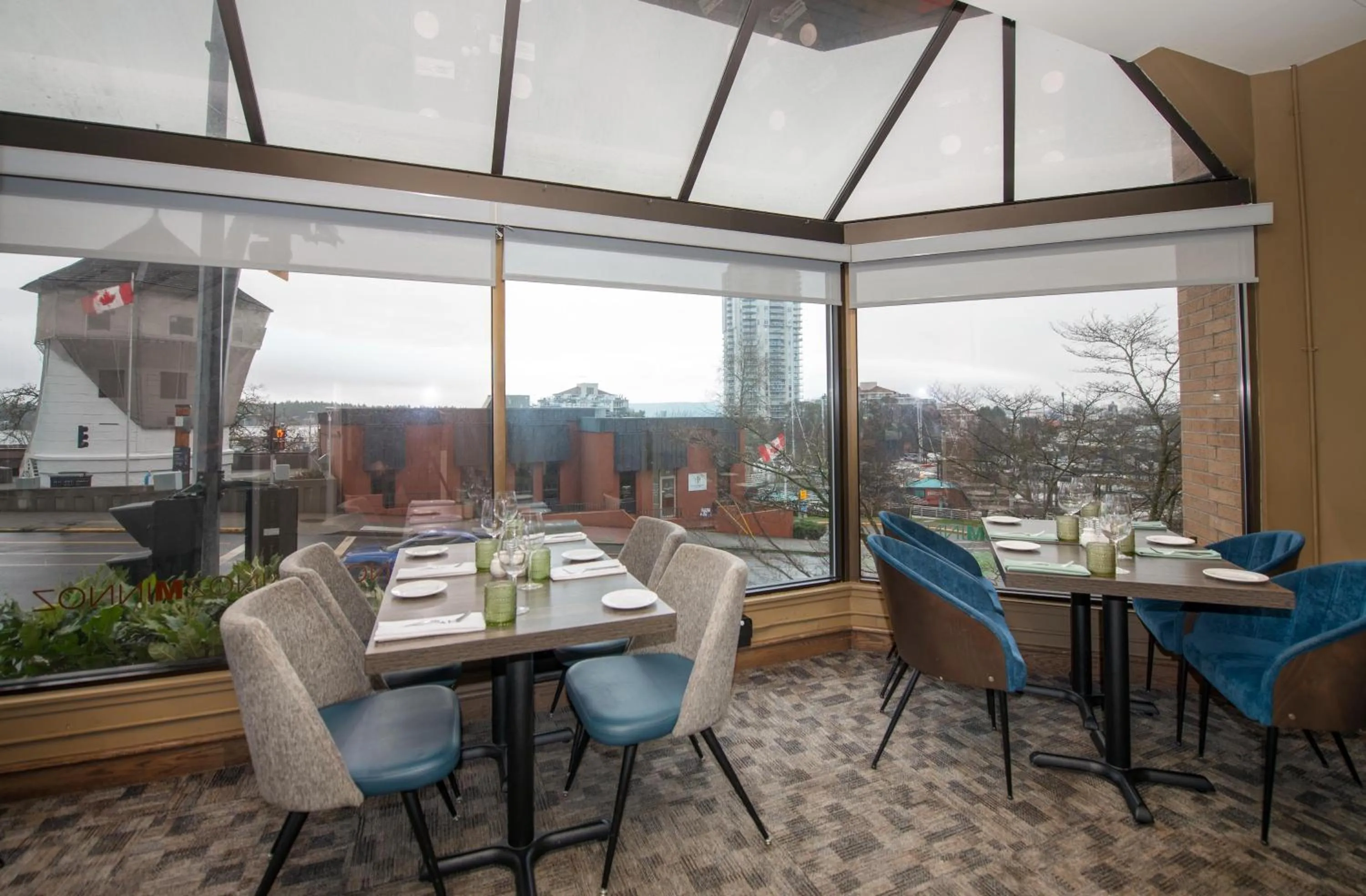 Restaurant/places to eat in Coast Bastion Hotel