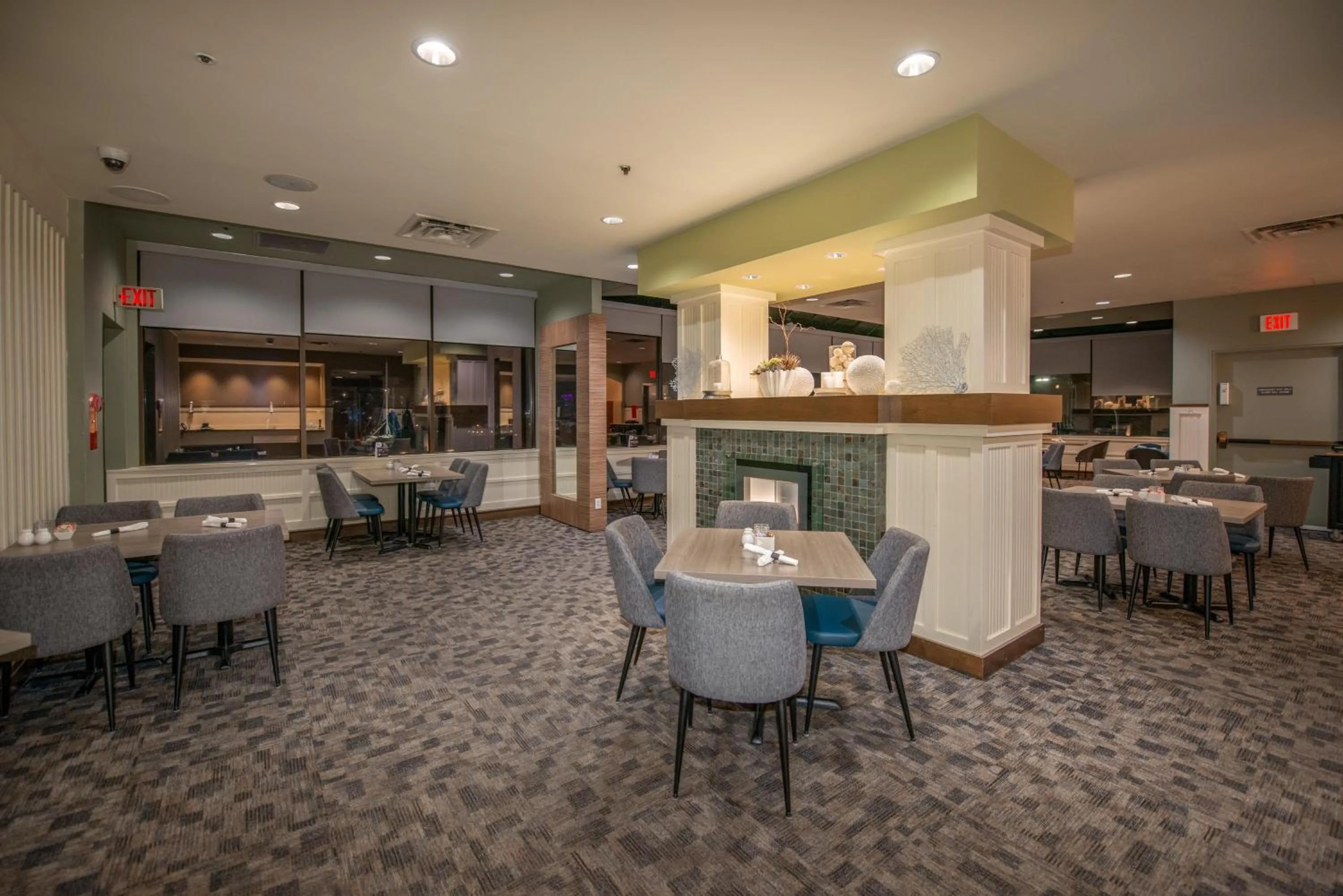 Restaurant/places to eat in Coast Bastion Hotel