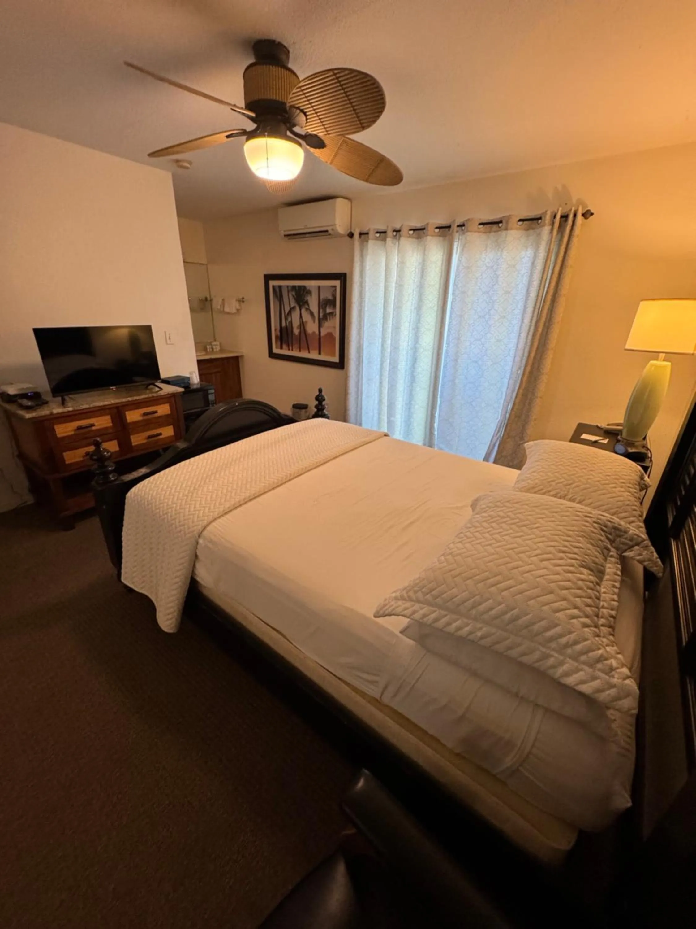 Bed in Hotel Coral Reef