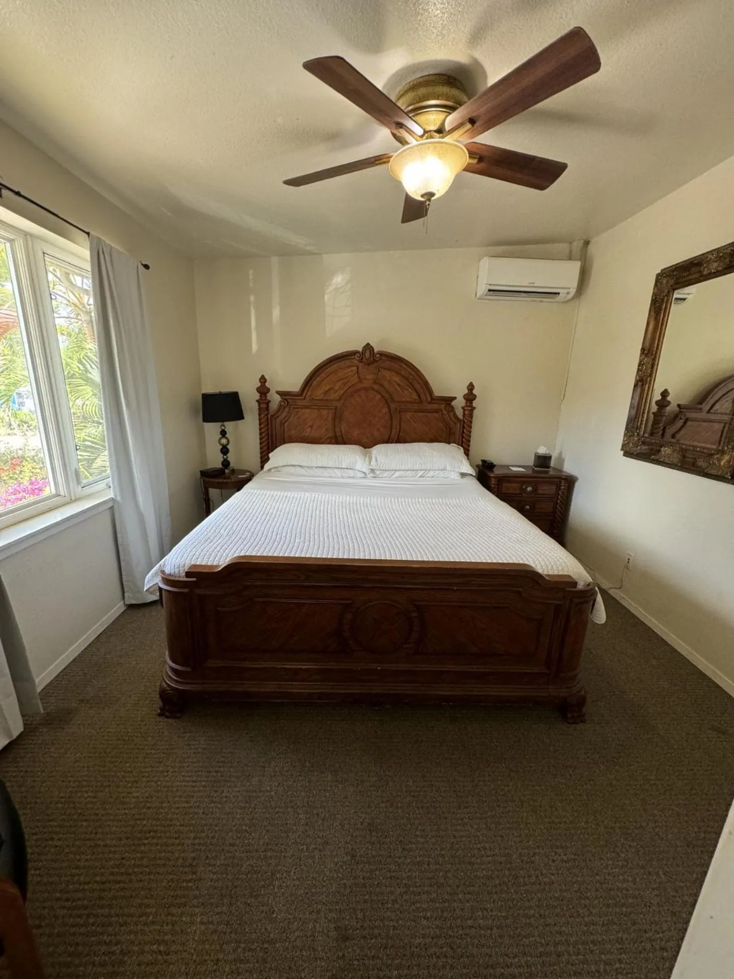 Bedroom, Bed in Hotel Coral Reef