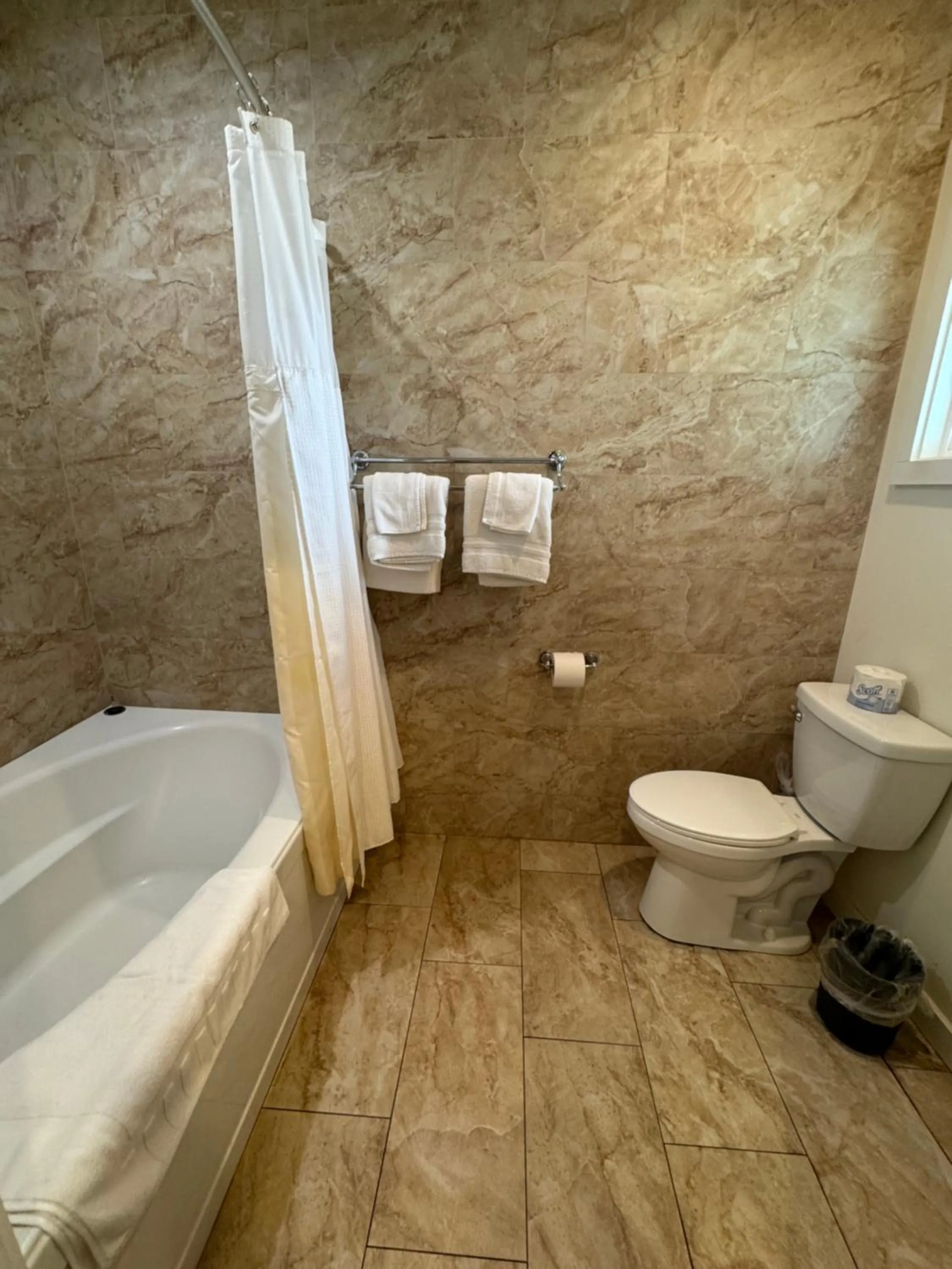 Bathroom in Hotel Coral Reef