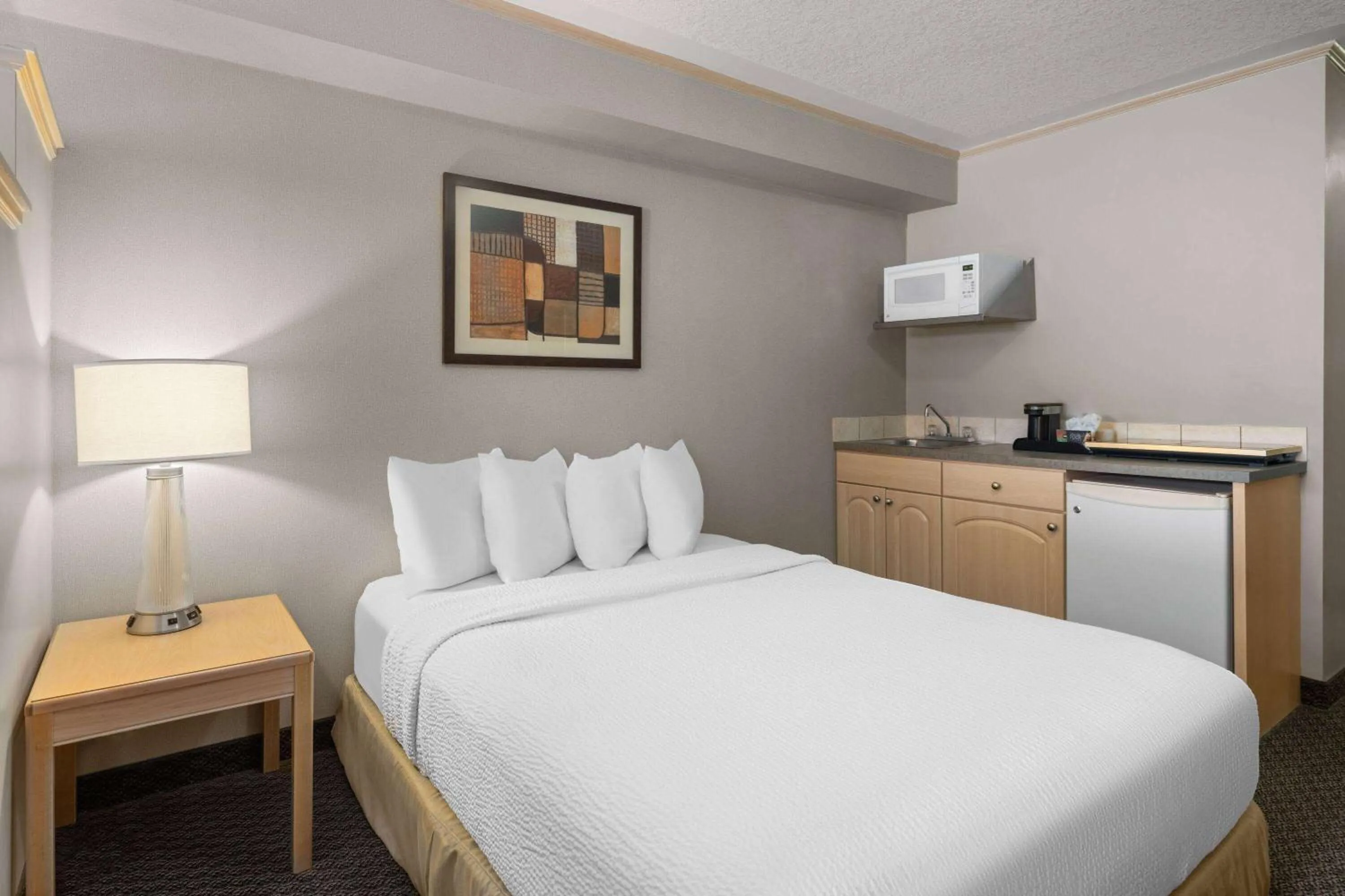 Photo of the whole room, Bed in Travelodge by Wyndham Fort McMurray