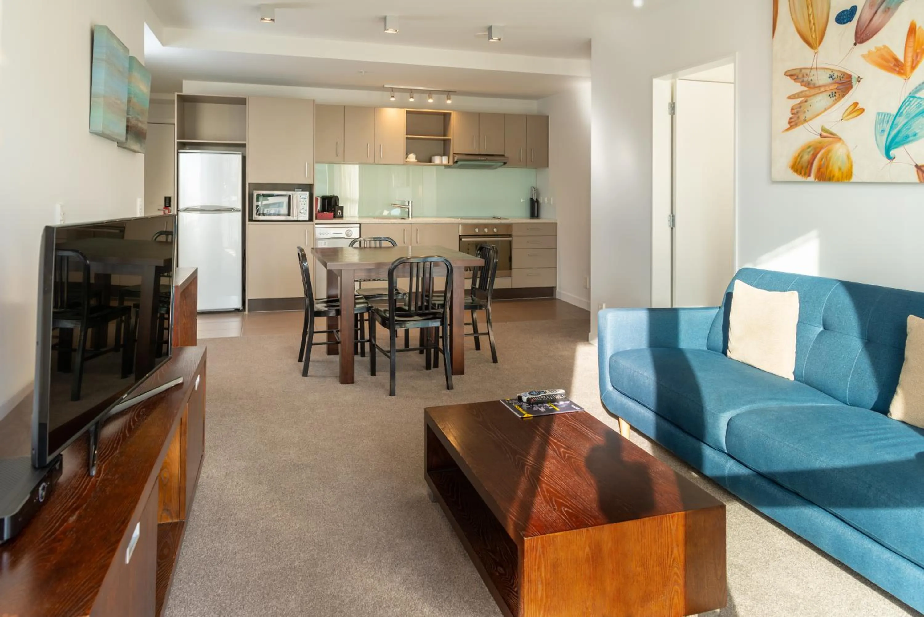 Communal lounge/ TV room in Boulcott Suites