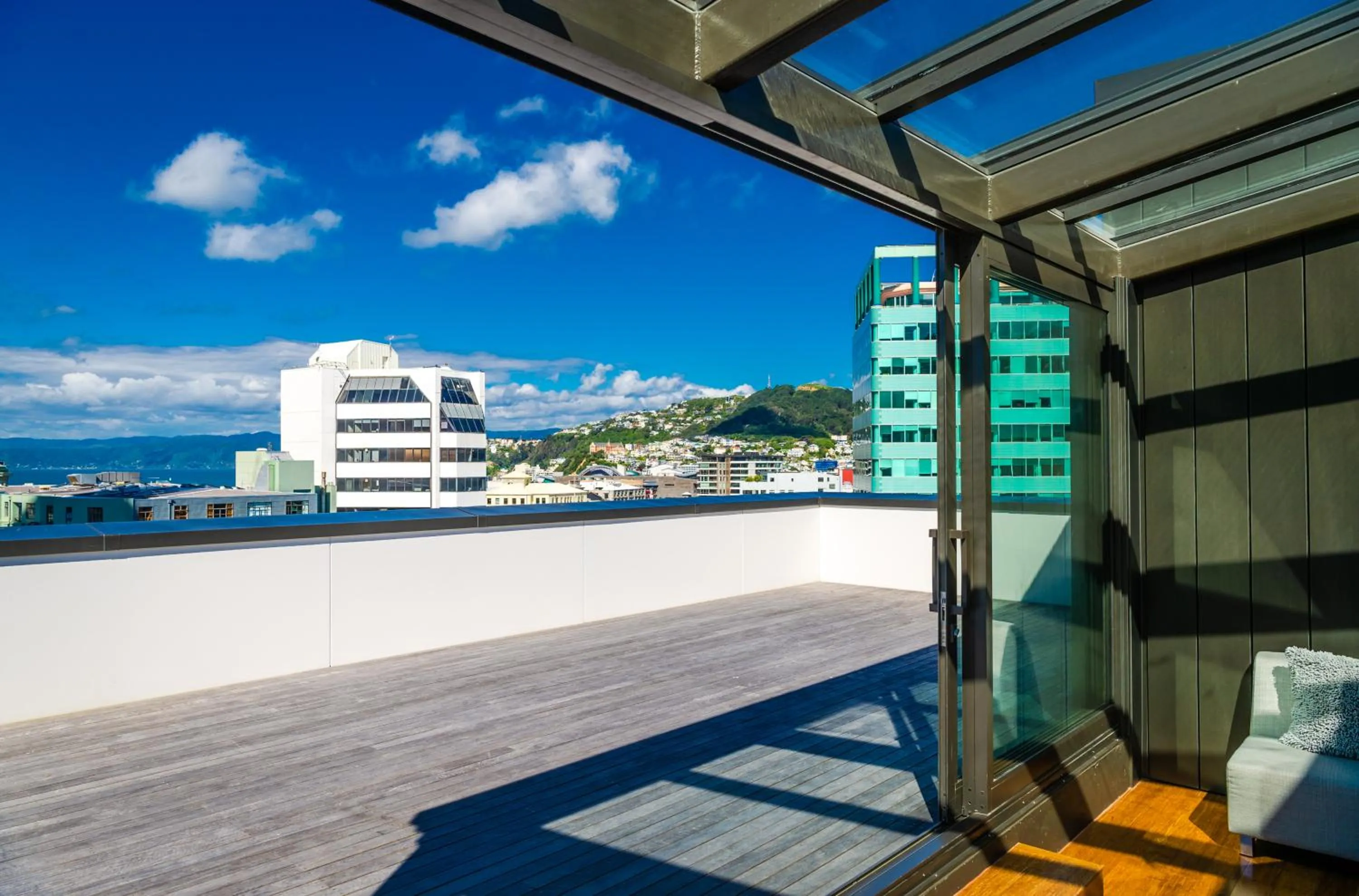 Day in Boulcott Suites