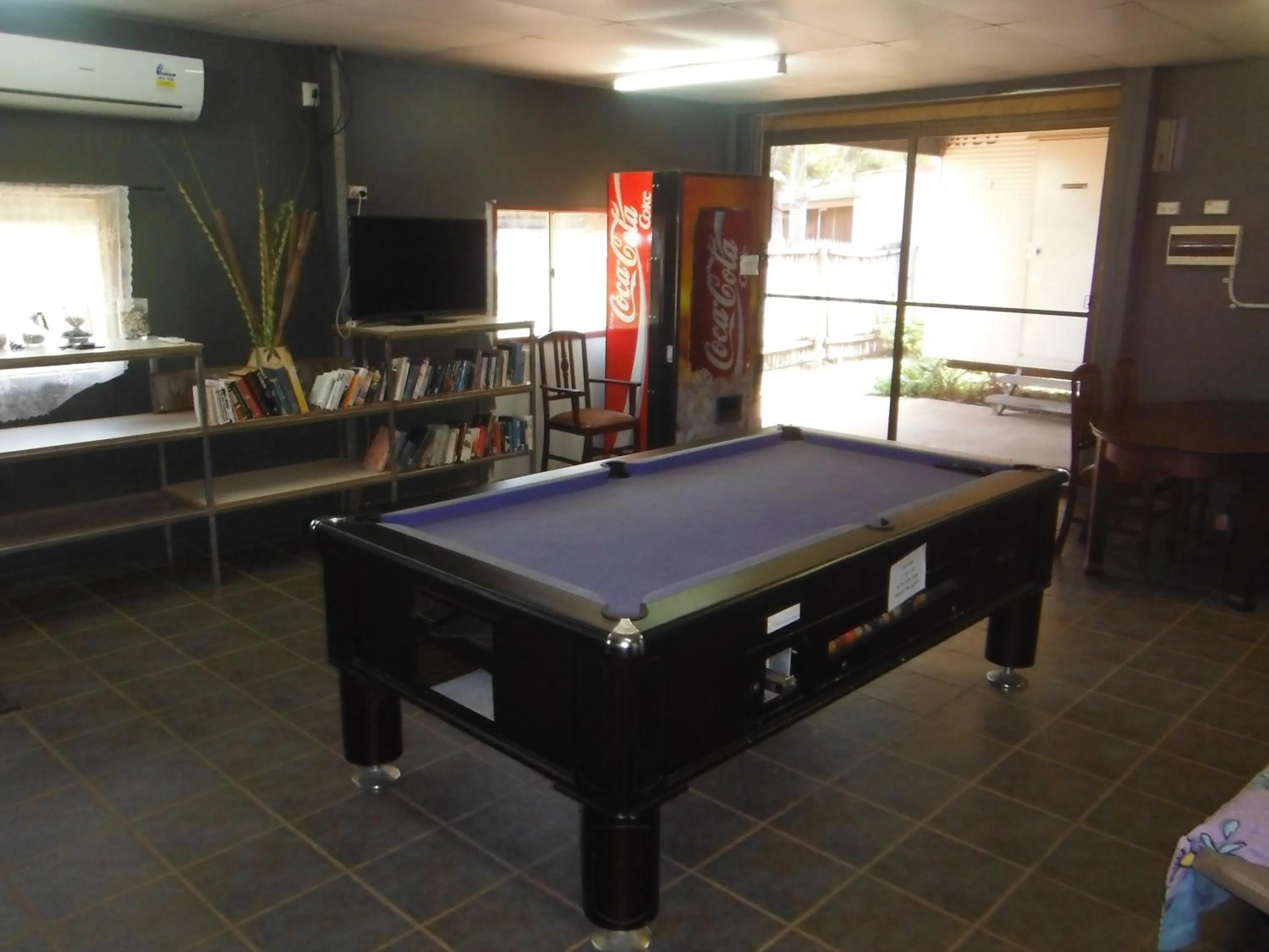 Billiard in Anchorage Weipa