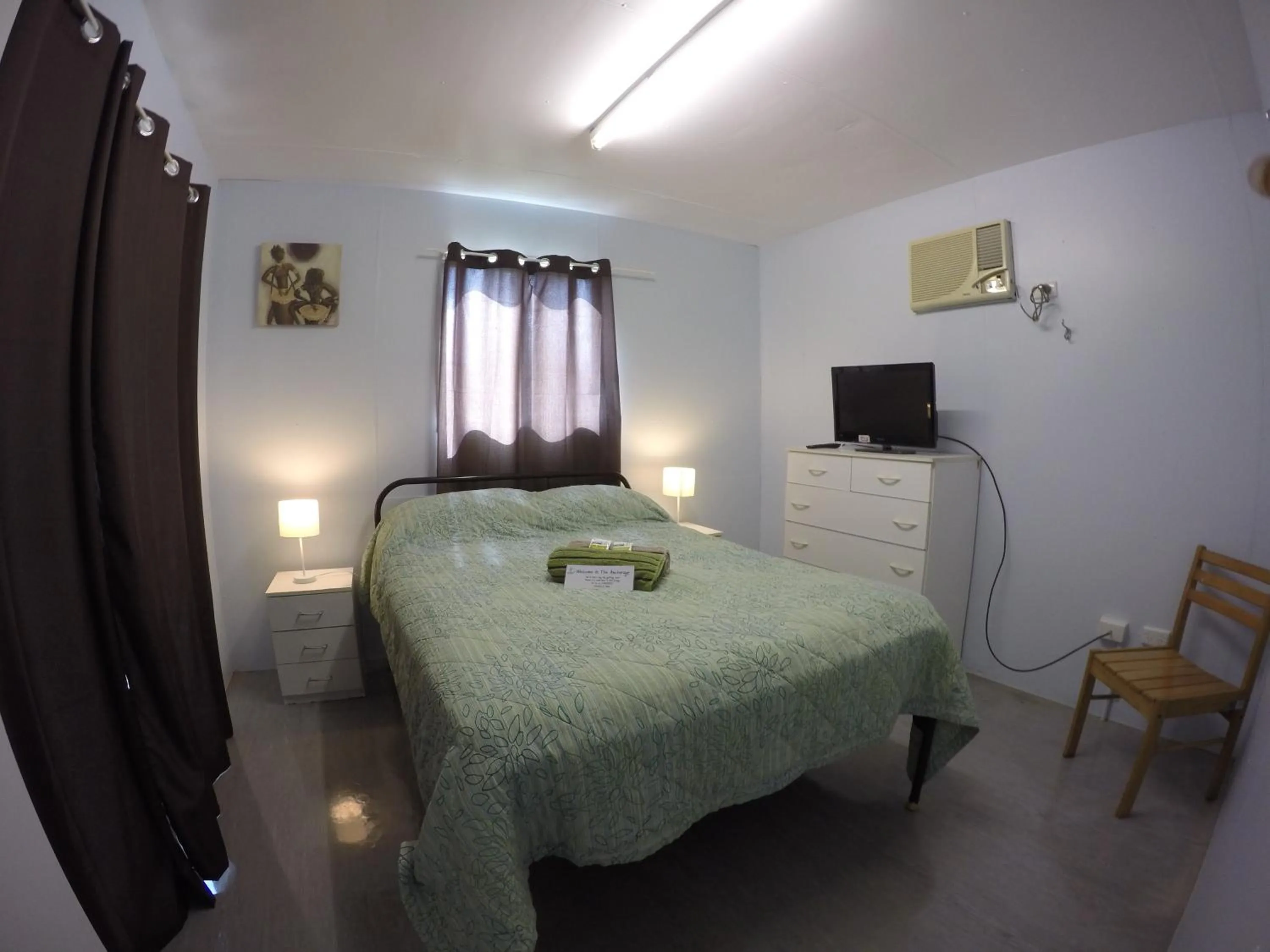 Bedroom, Bed in Anchorage Weipa
