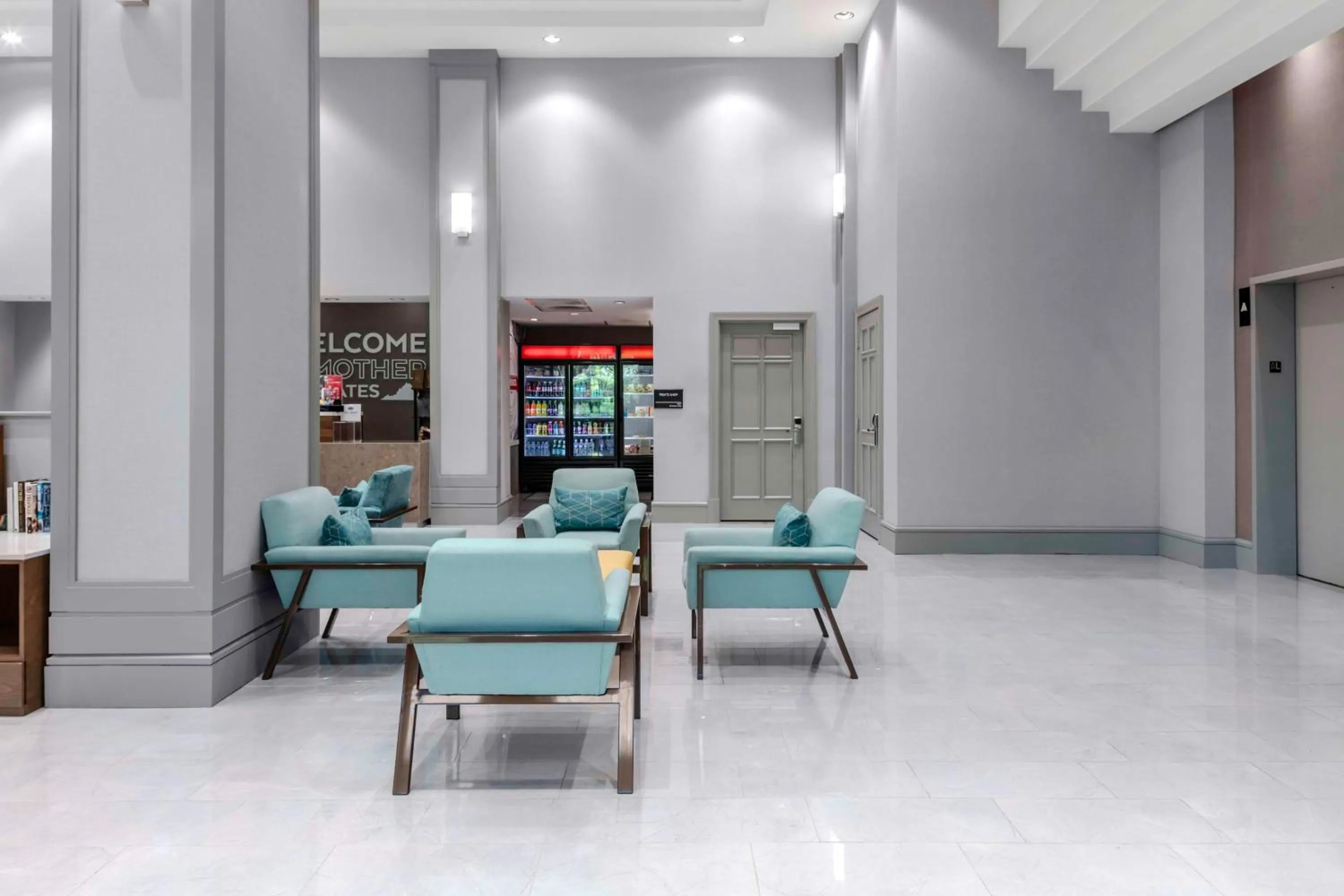 Lobby or reception in Hampton Inn & Suites Arlington Crystal City DCA