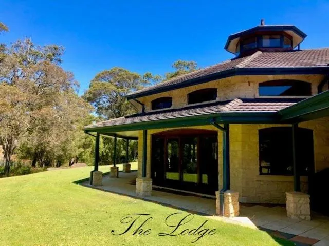 Property building in Harmony Forest Cottages & Lake side Lodge