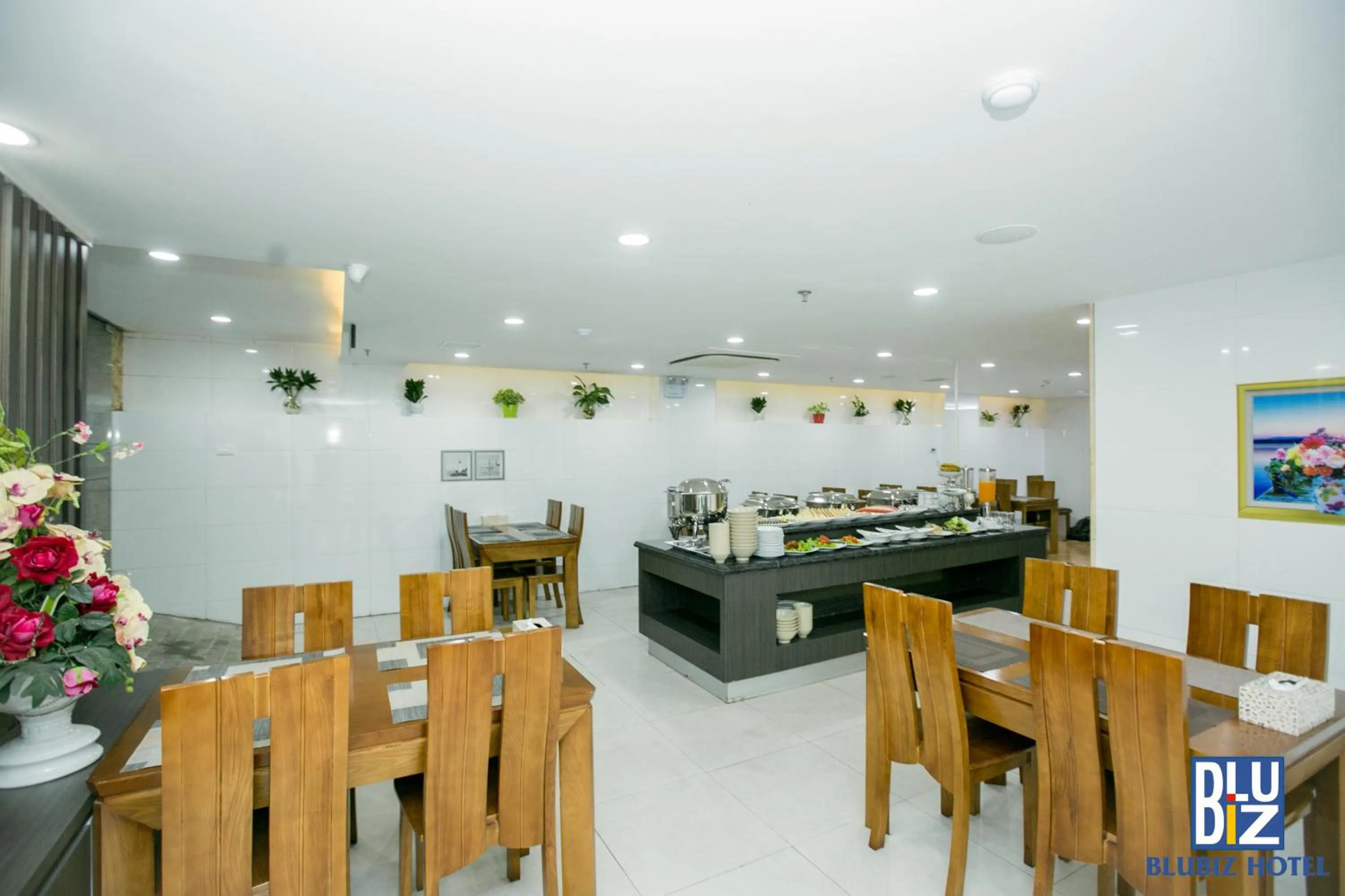 Restaurant/places to eat in Blubiz Hotel My Dinh Song Da