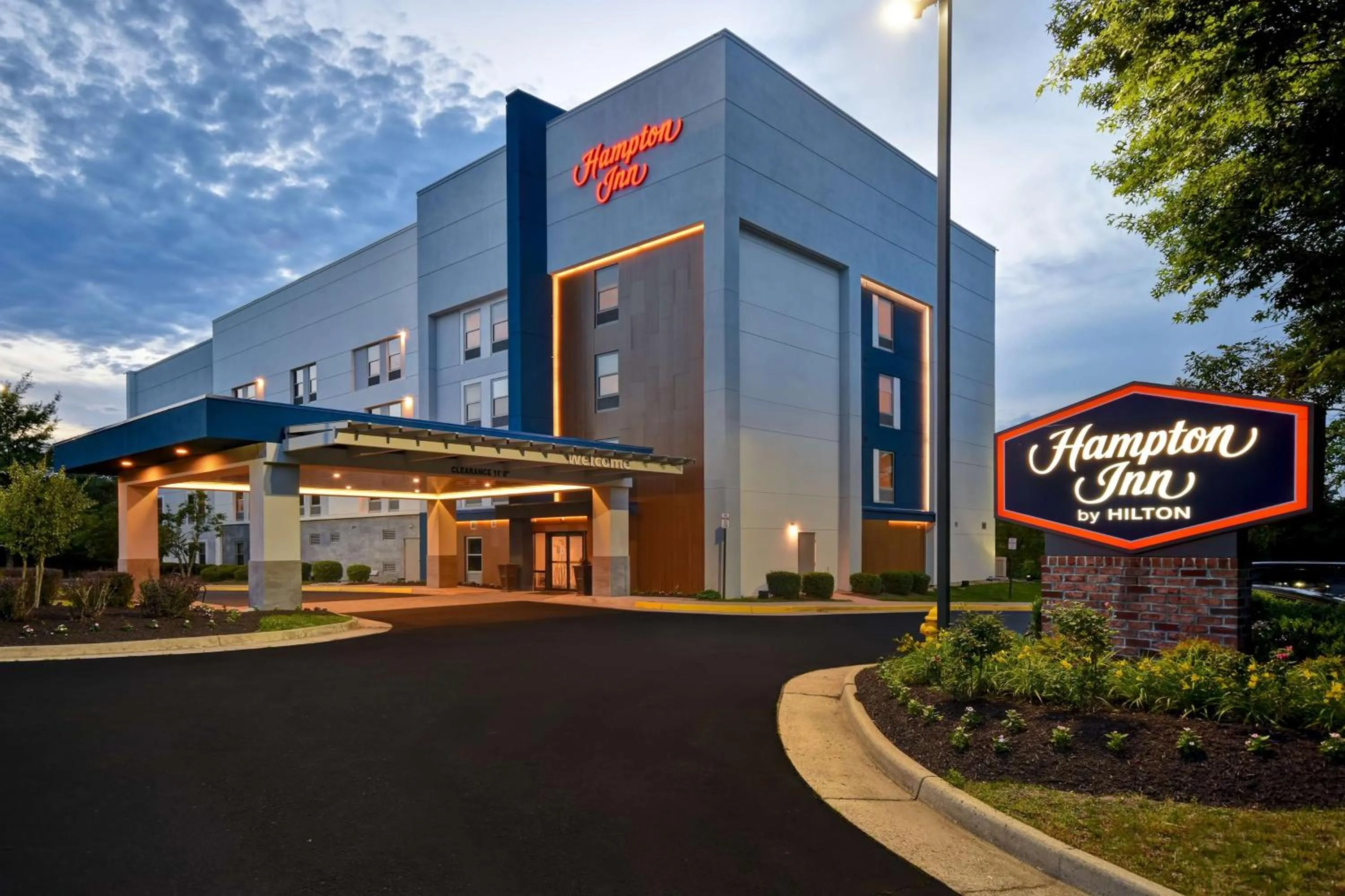 Property building in Hampton Inn Potomac Mills Woodbridge