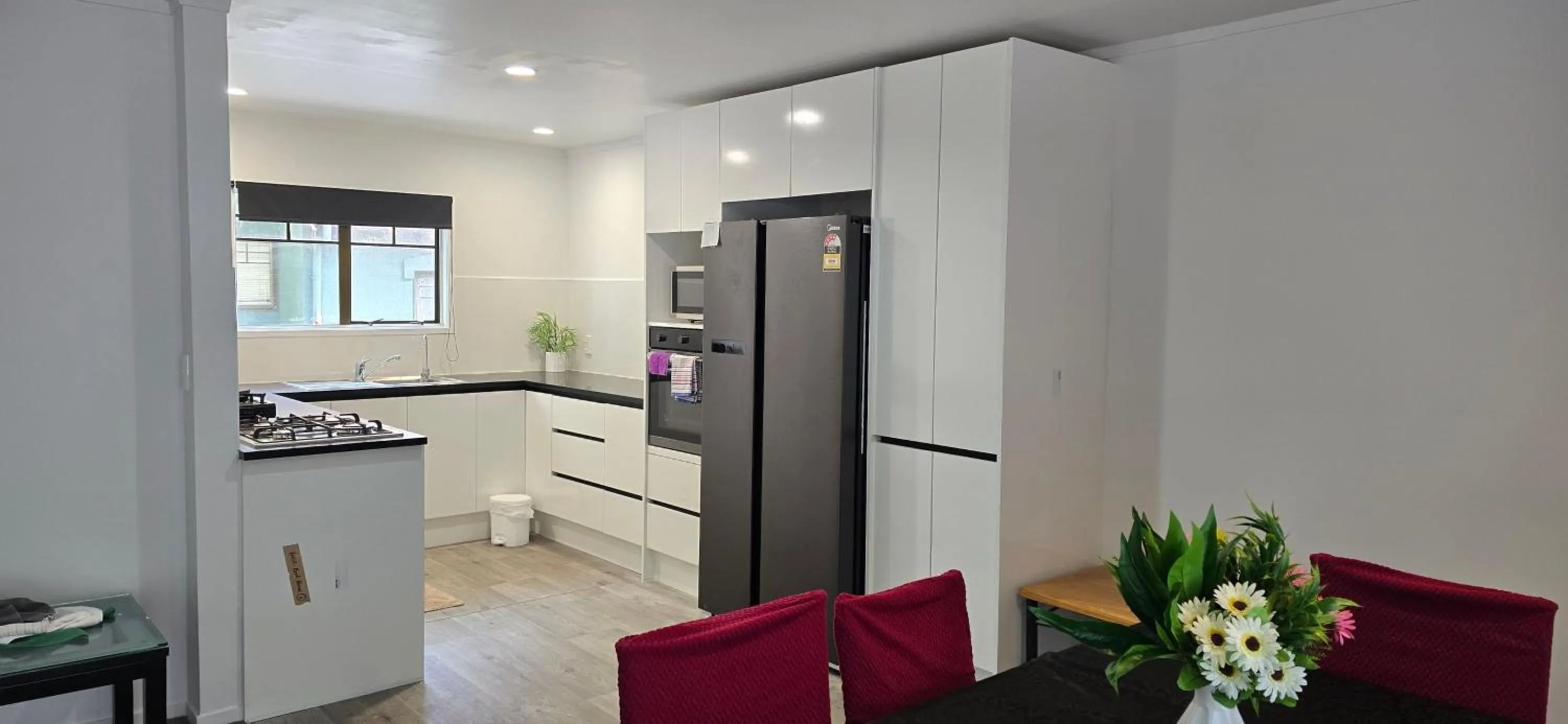 Kitchen or kitchenette in Baden Lodge Motel - PRIVATE SPA Bath