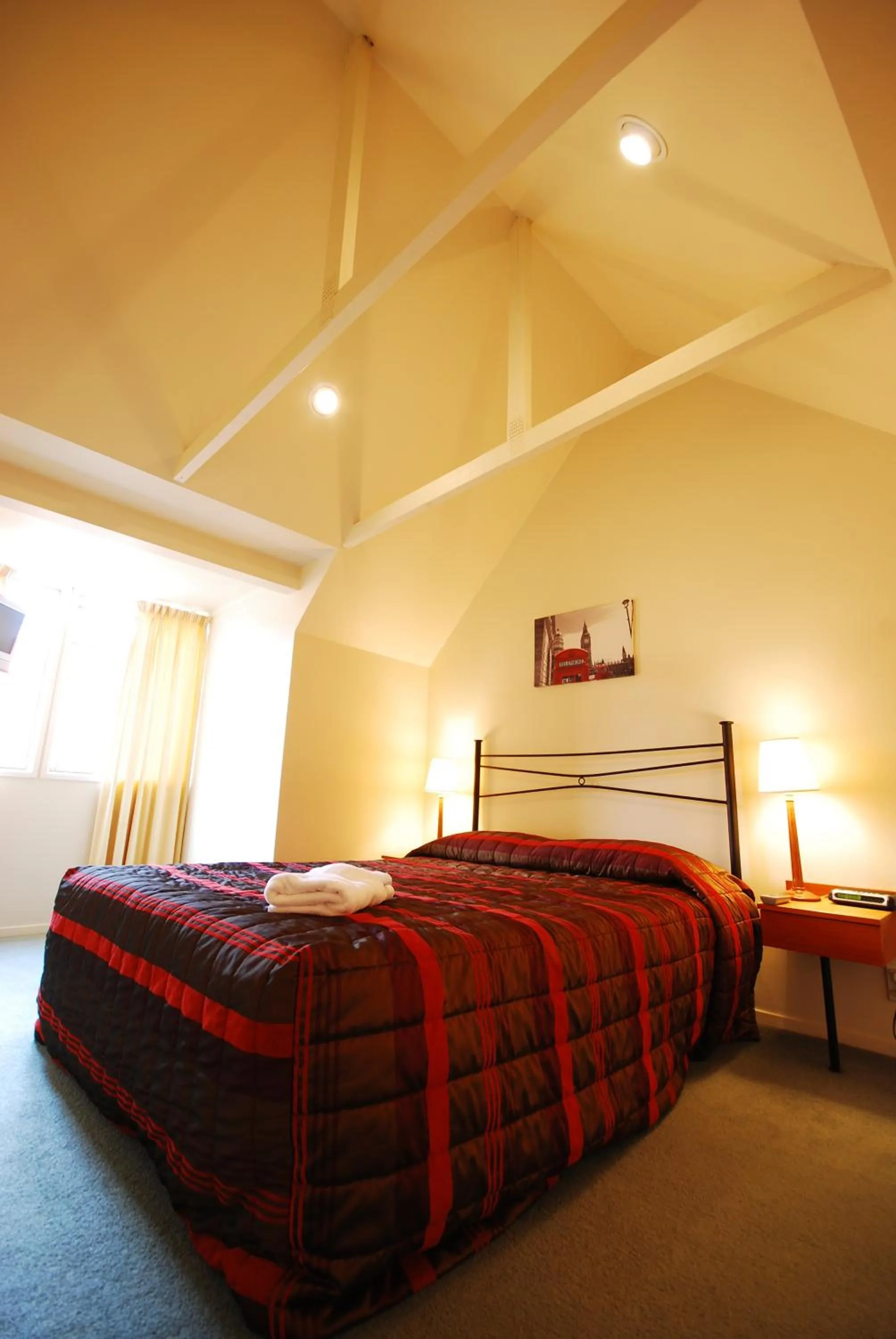 Bed in Baden Lodge Motel - PRIVATE SPA Bath