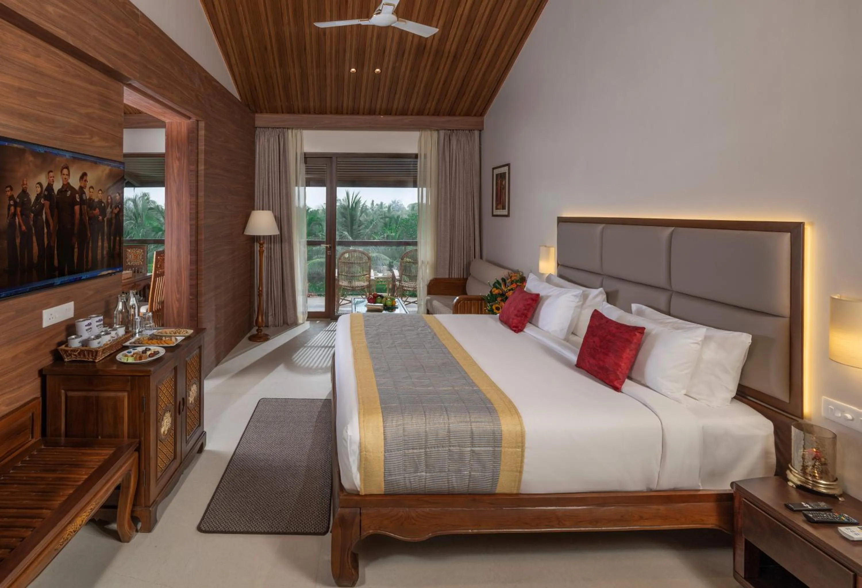 Bedroom, Bed in Uday Suites - The Airport Hotel