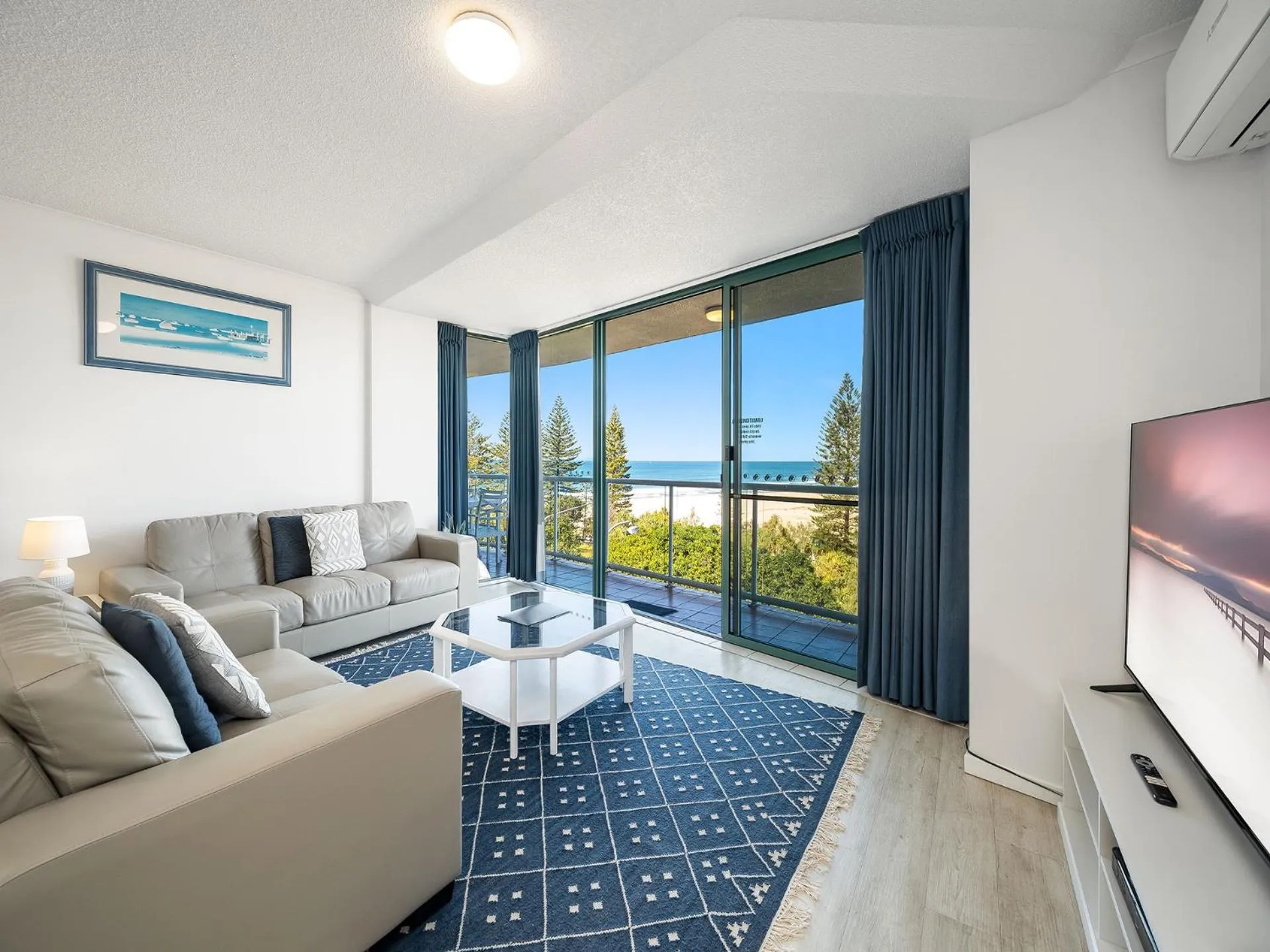 Living room in Waterview Resort