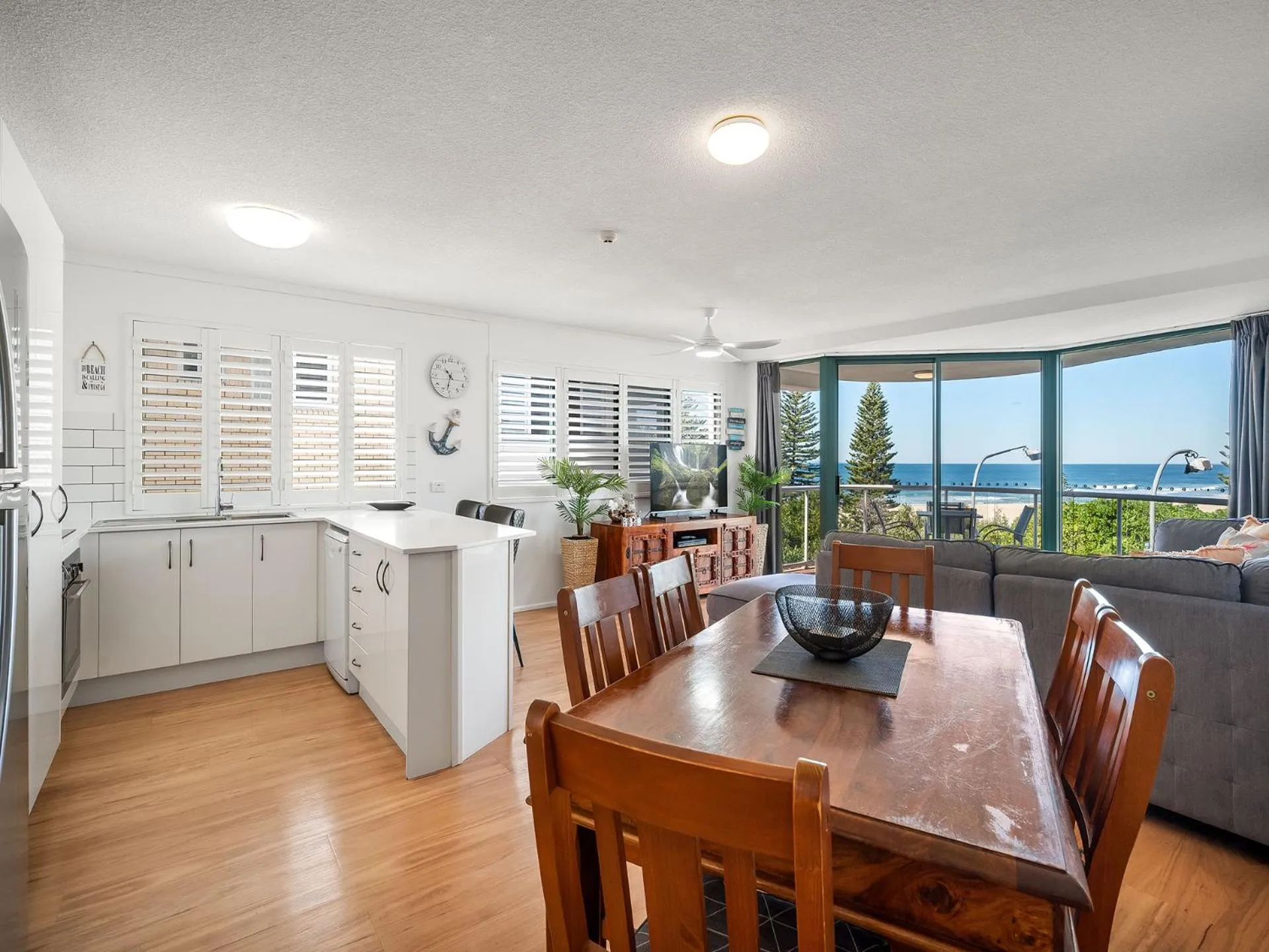 Dining area in Waterview Resort