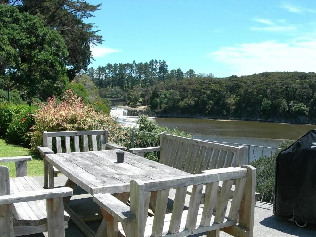 Patio in Waterfalls Estate - Motel & Campground